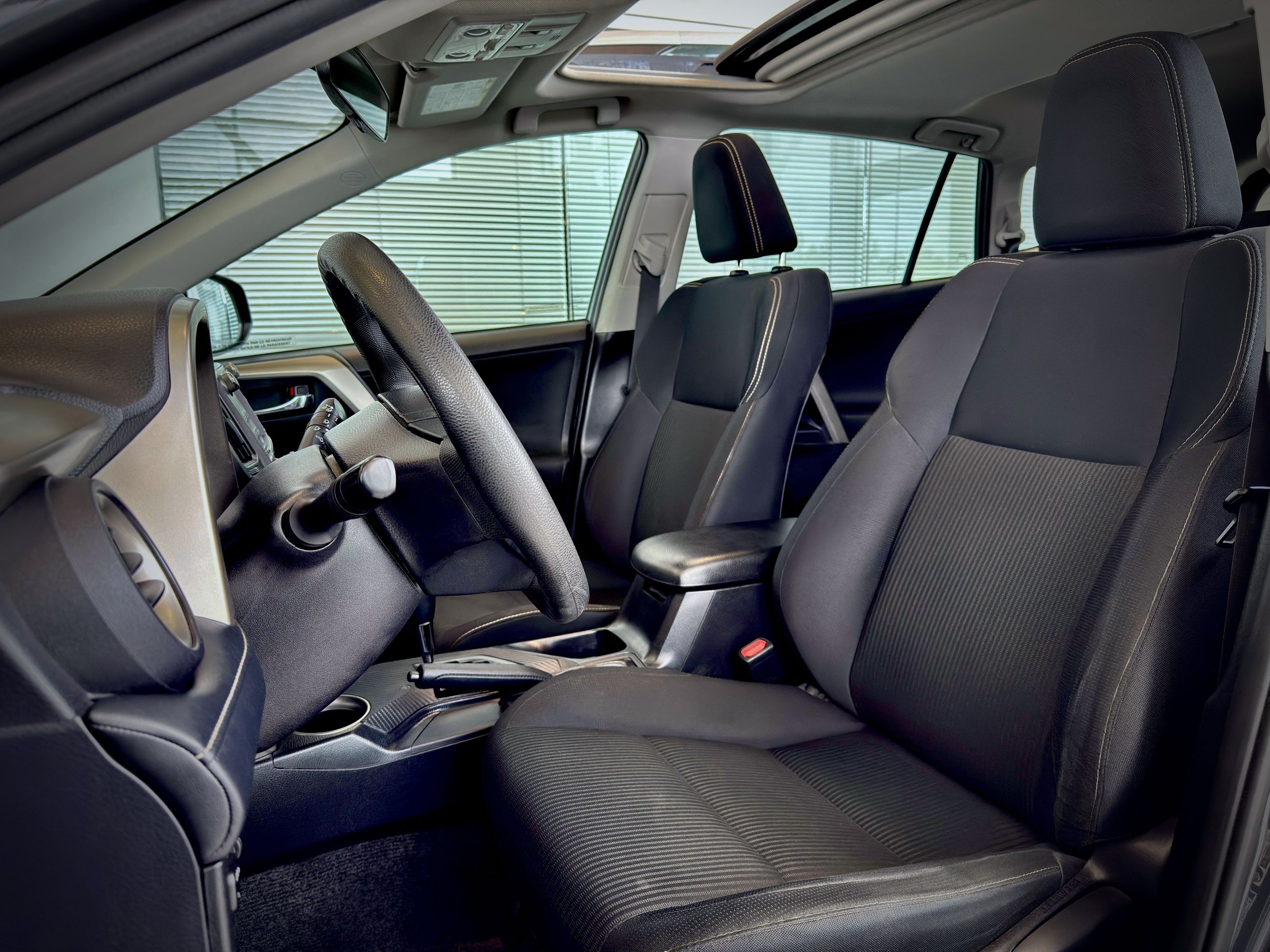 Toyota RAV4 XLE 2015-22