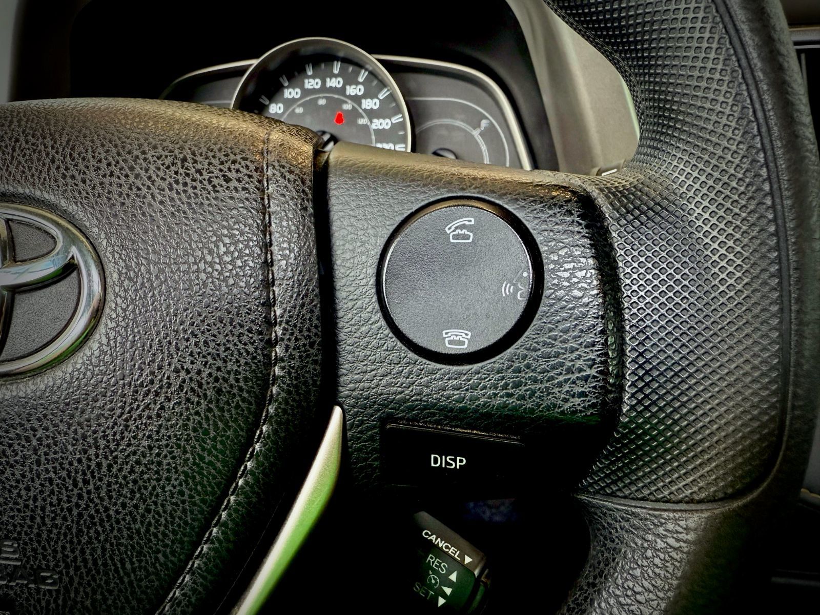 Toyota RAV4 XLE 2015-29