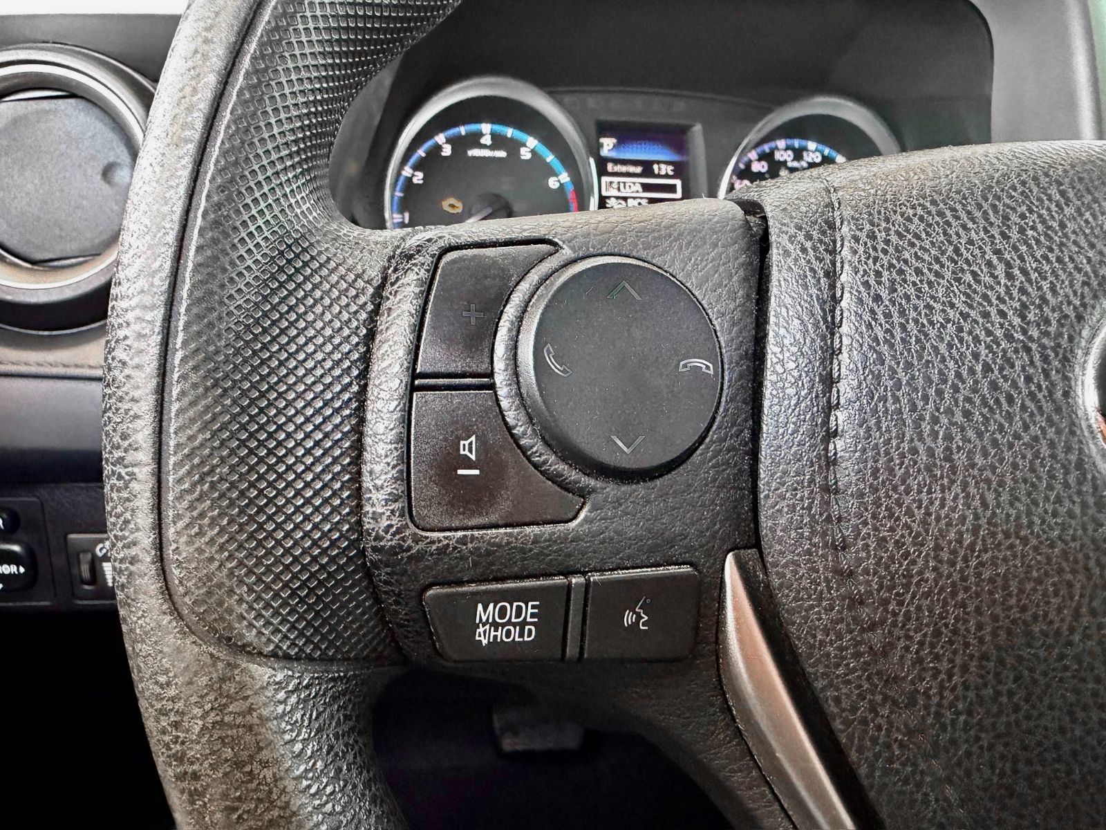 Toyota RAV4 LE 2018-21