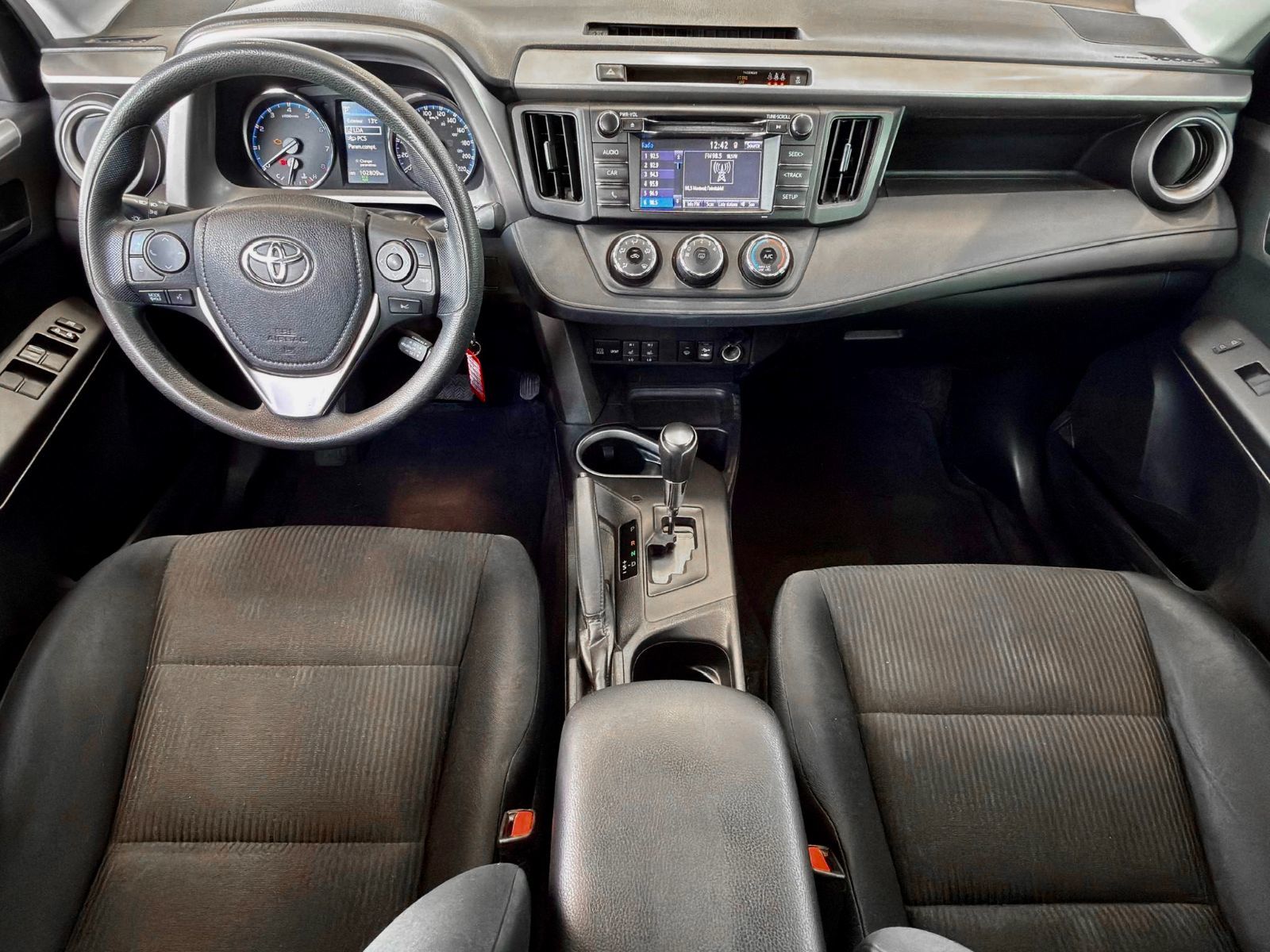 Toyota RAV4 LE 2018-18