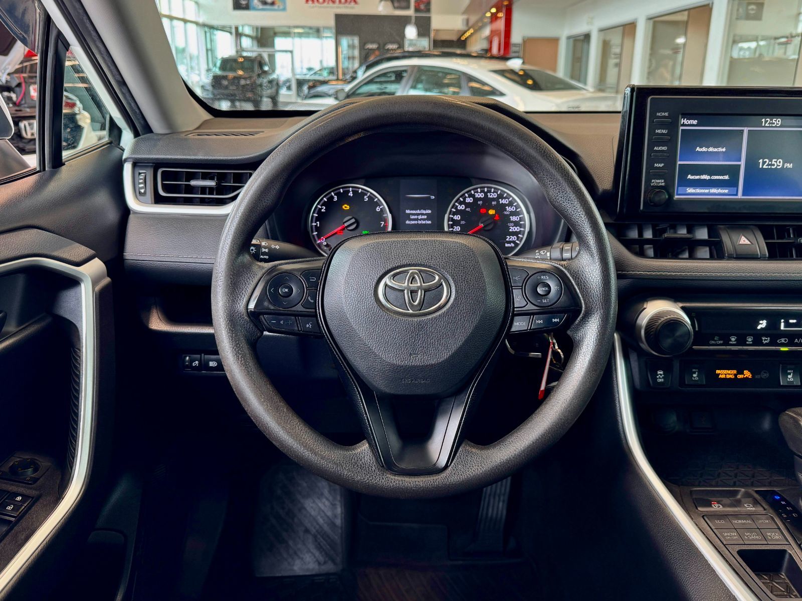 Toyota RAV4 LE 2020-17