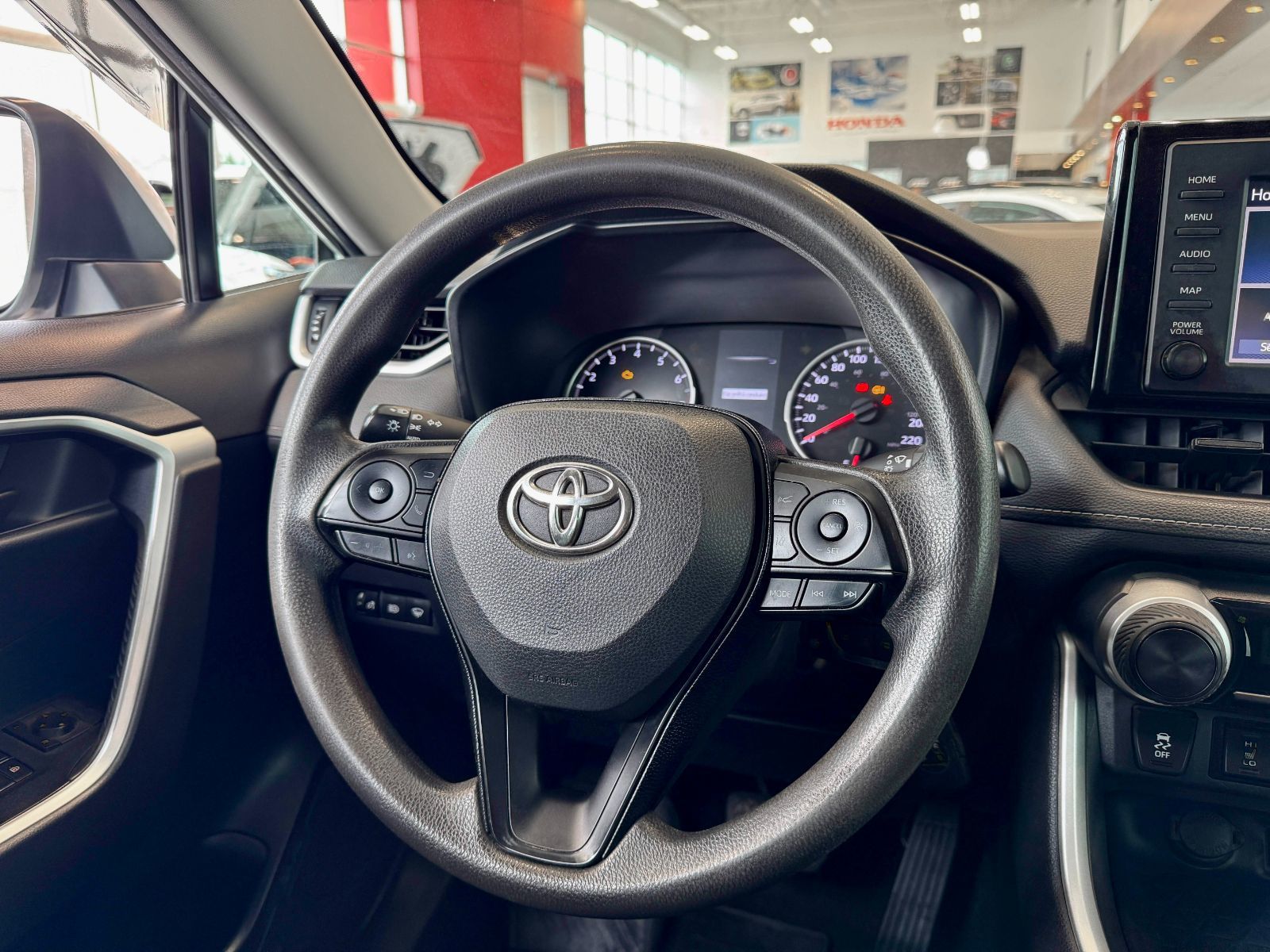 Toyota RAV4 LE 2020-19