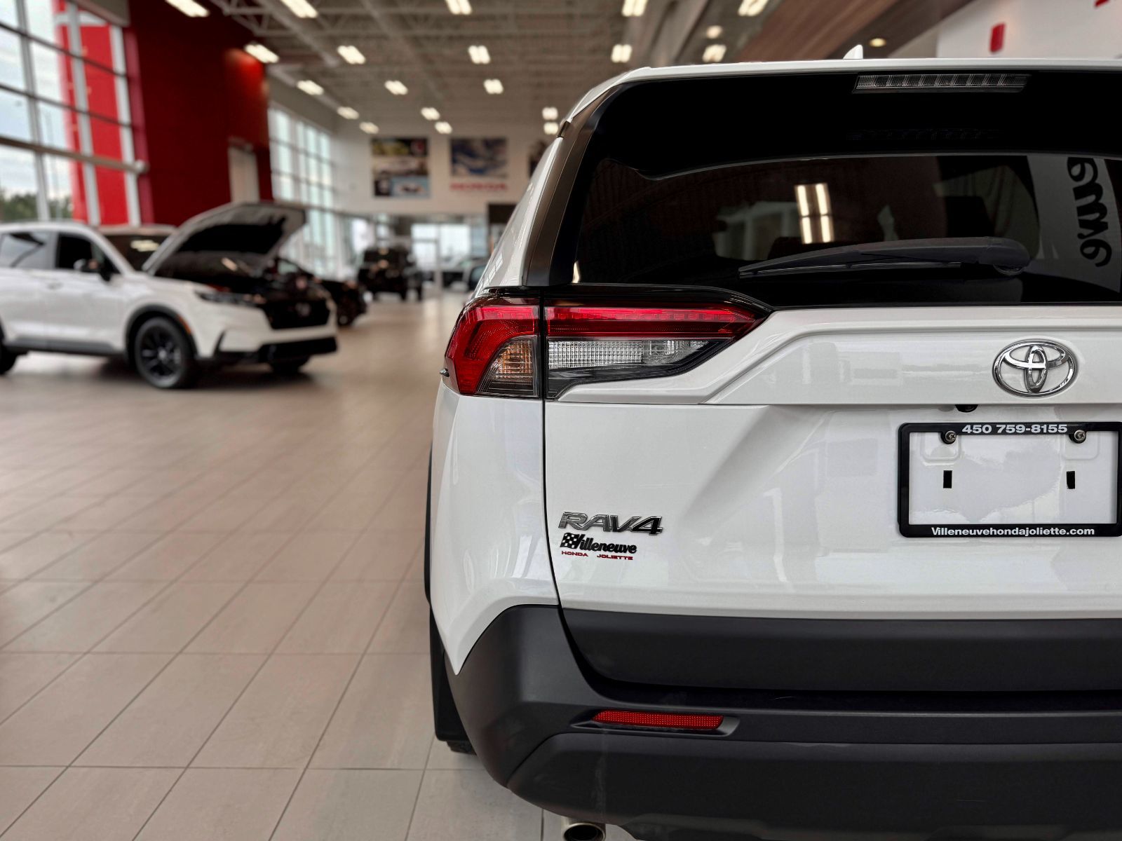 Toyota RAV4 LE 2020-11