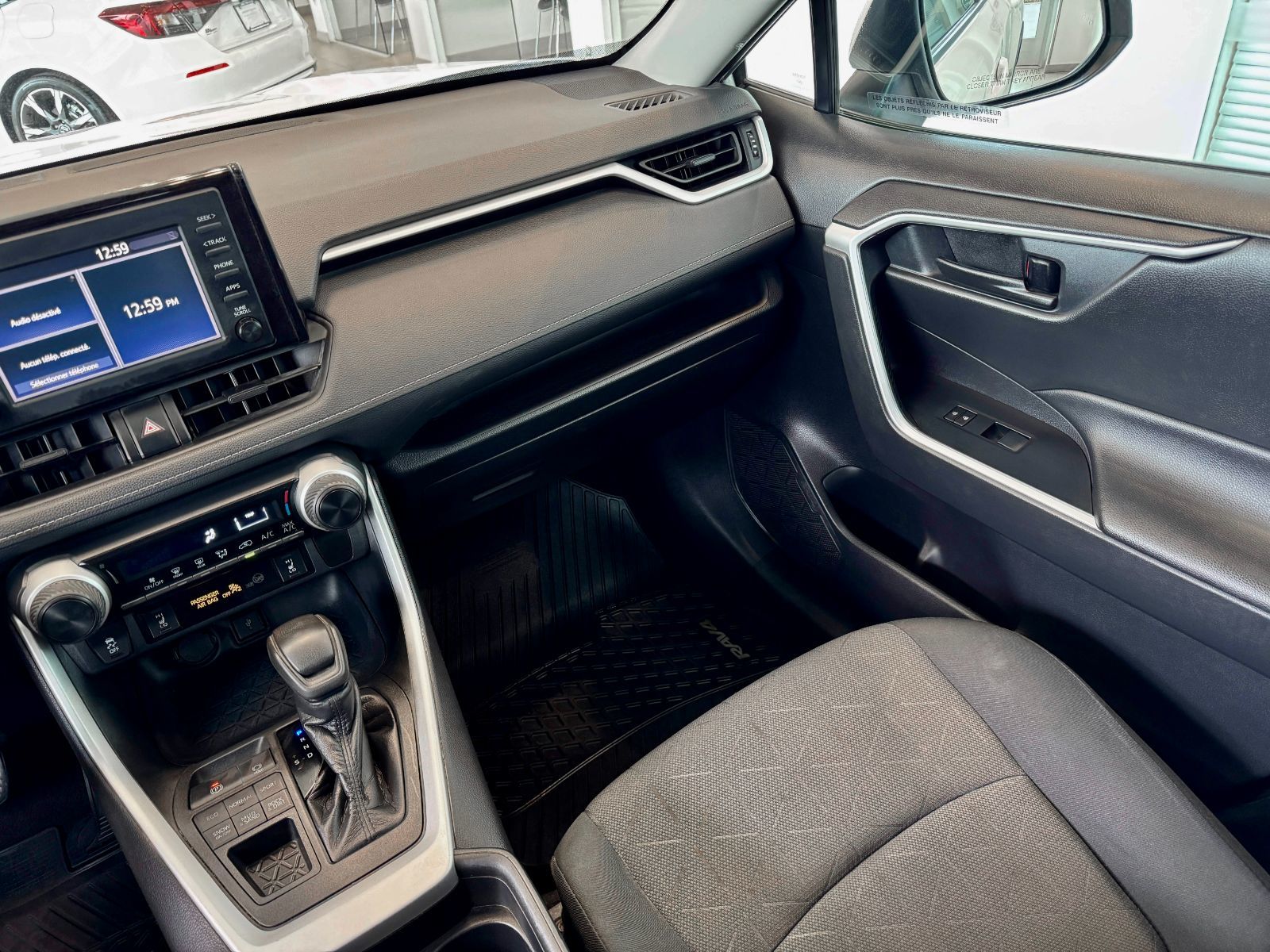 Toyota RAV4 LE 2020-18
