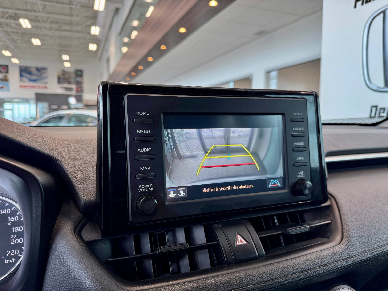 Toyota RAV4 LE 2020-24