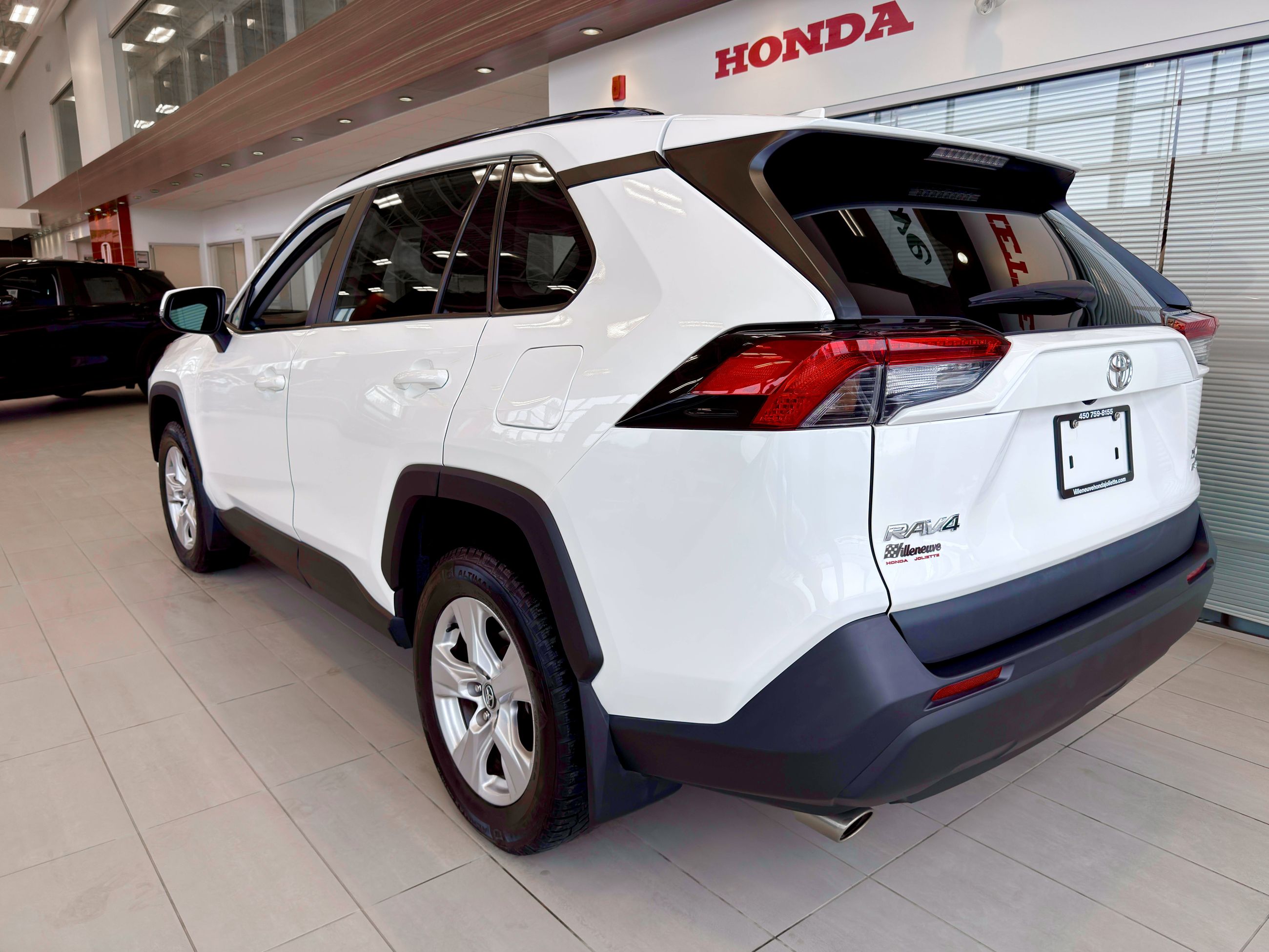 2020 Toyota RAV4 XLE AWD-8