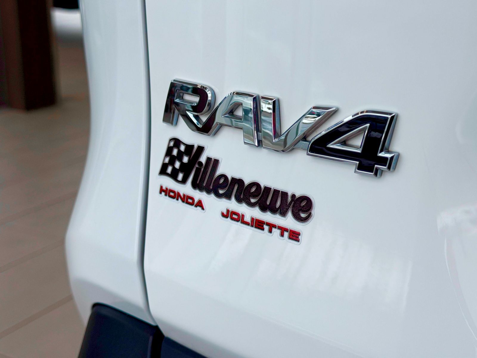2020 Toyota RAV4 XLE AWD-12