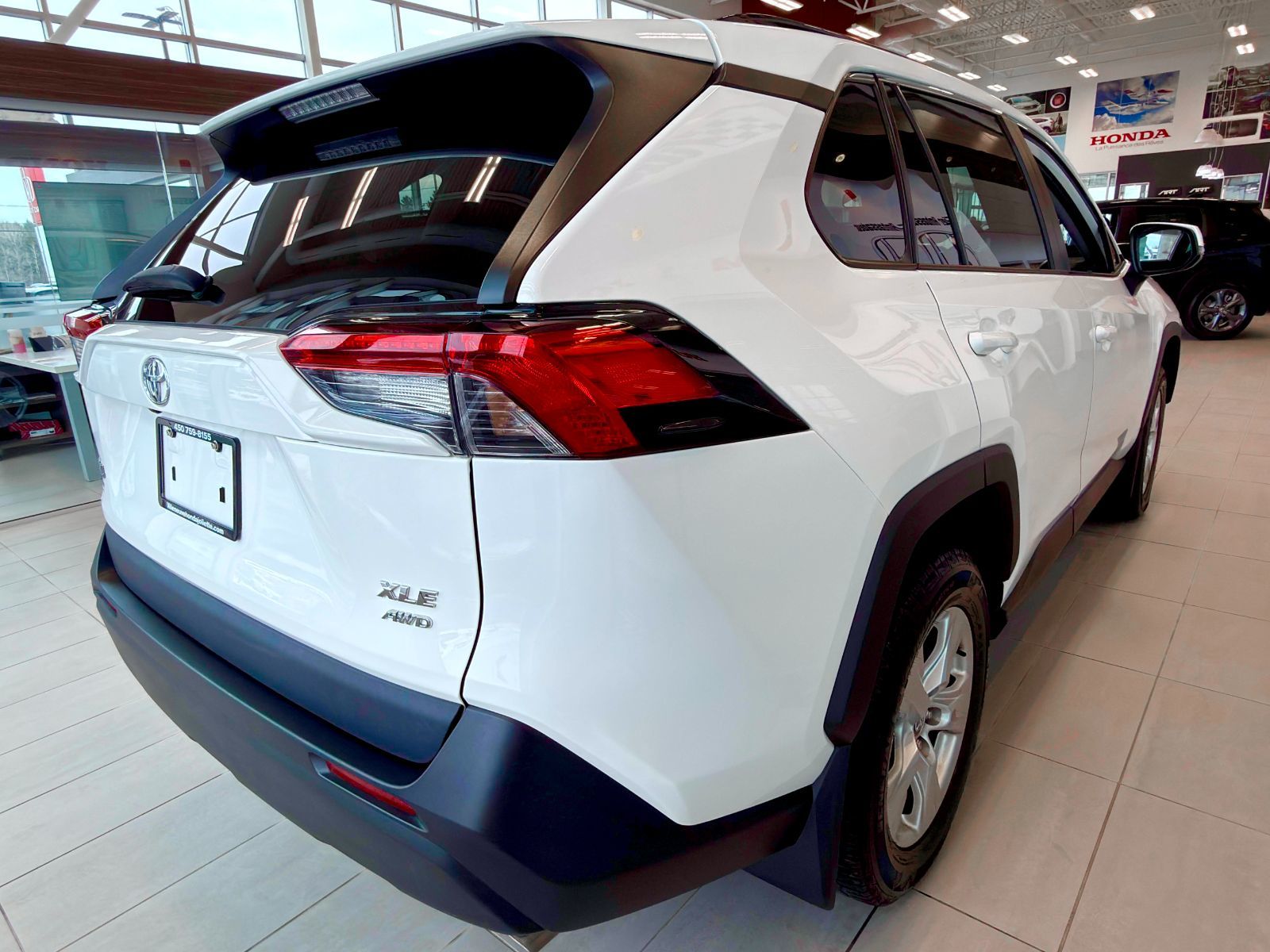 2020 Toyota RAV4 XLE AWD-10