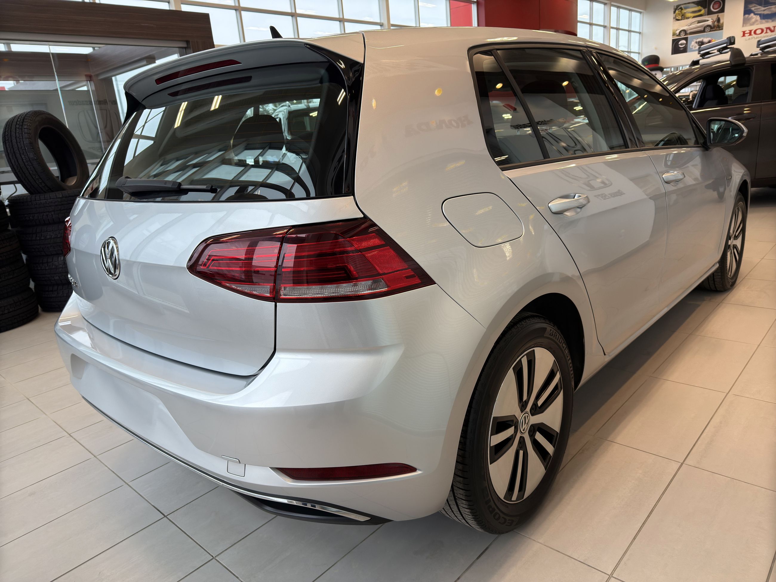 2020 Volkswagen E-Golf Comfortline-8