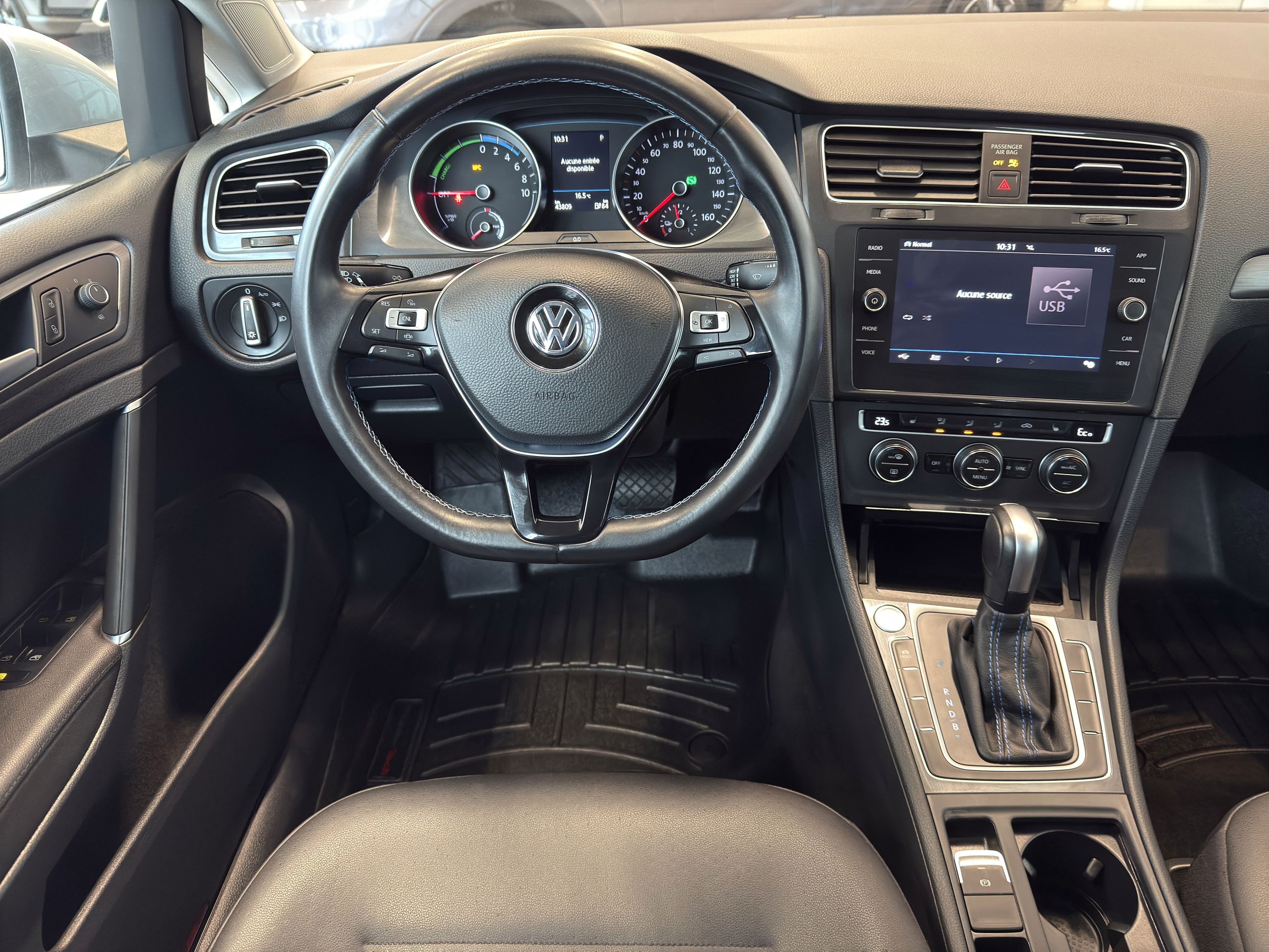 2020 Volkswagen E-Golf Comfortline-17