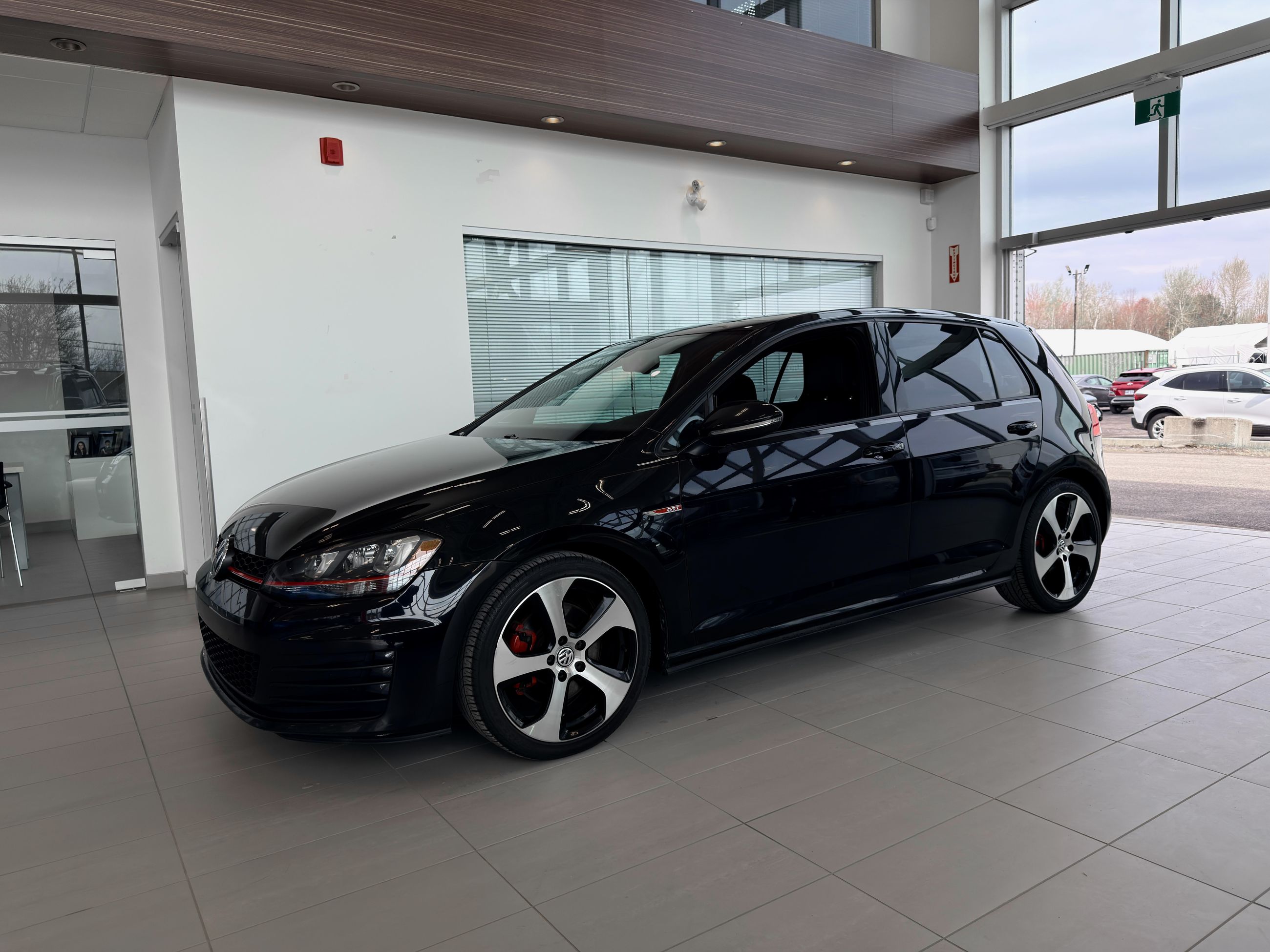 Volkswagen Golf GTI Autobahn 2015-35