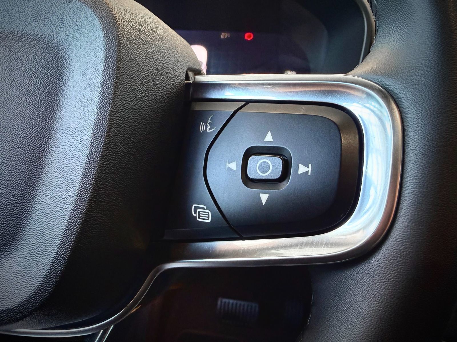 2024 Volvo C40 Recharge Pure Electric Core-26