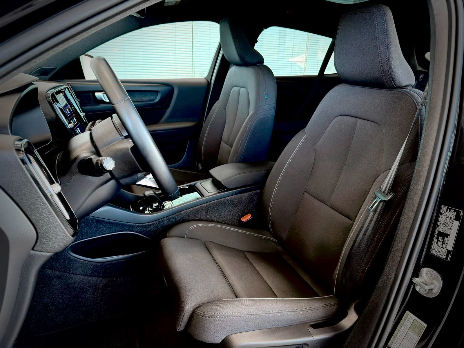 2024 Volvo C40 Recharge Pure Electric Core-18