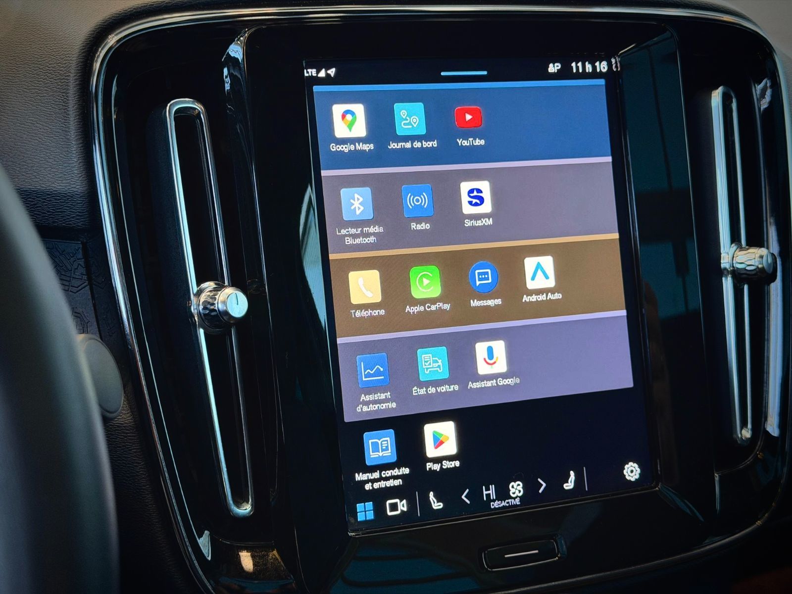 2024 Volvo C40 Recharge Pure Electric Core-28