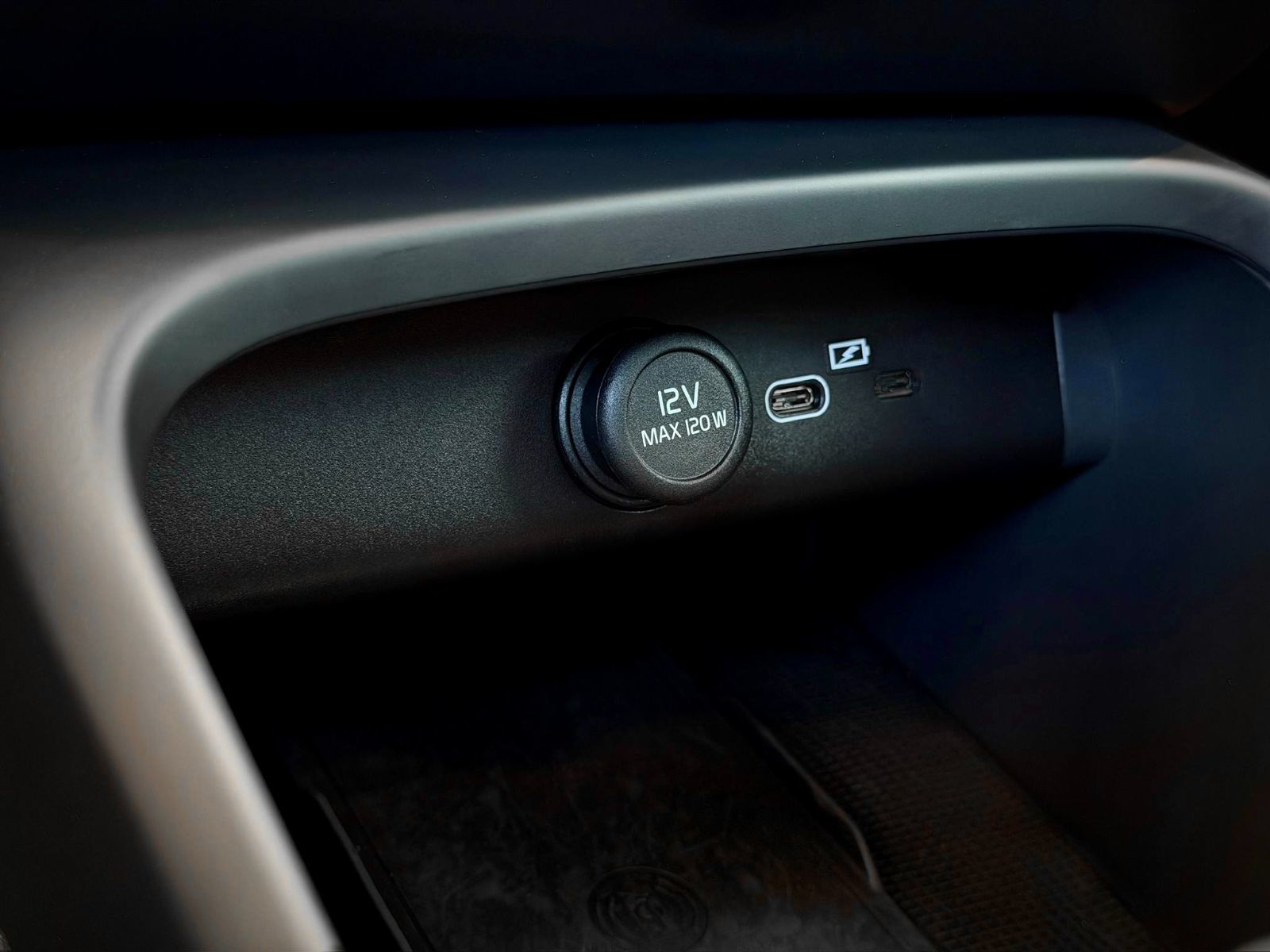 2024 Volvo C40 Recharge Pure Electric Core-33