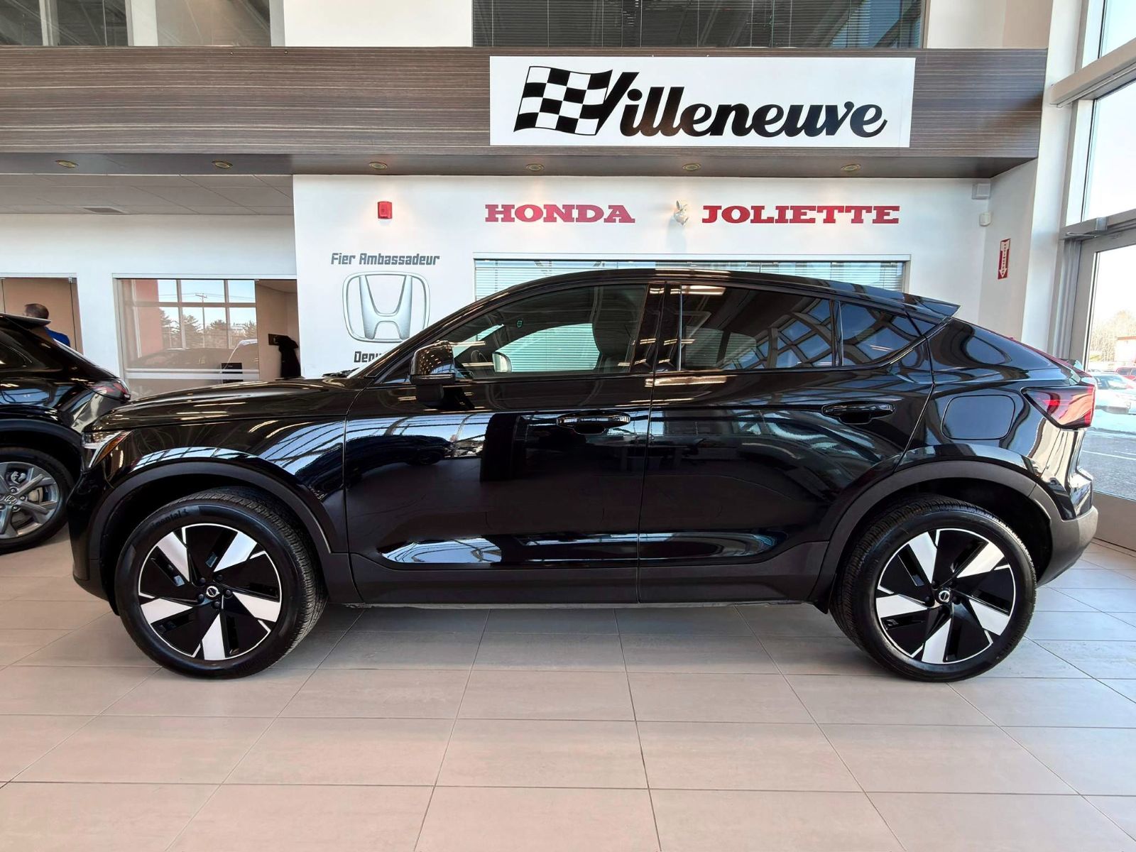 2024 Volvo C40 Recharge Pure Electric Core-8