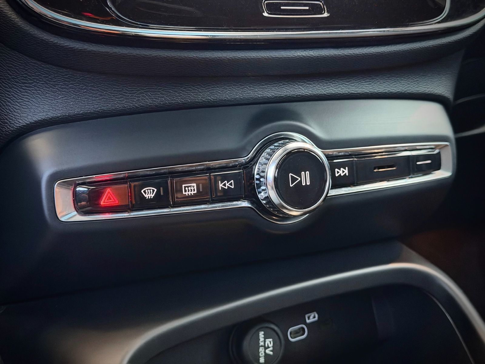 2024 Volvo C40 Recharge Pure Electric Core-30