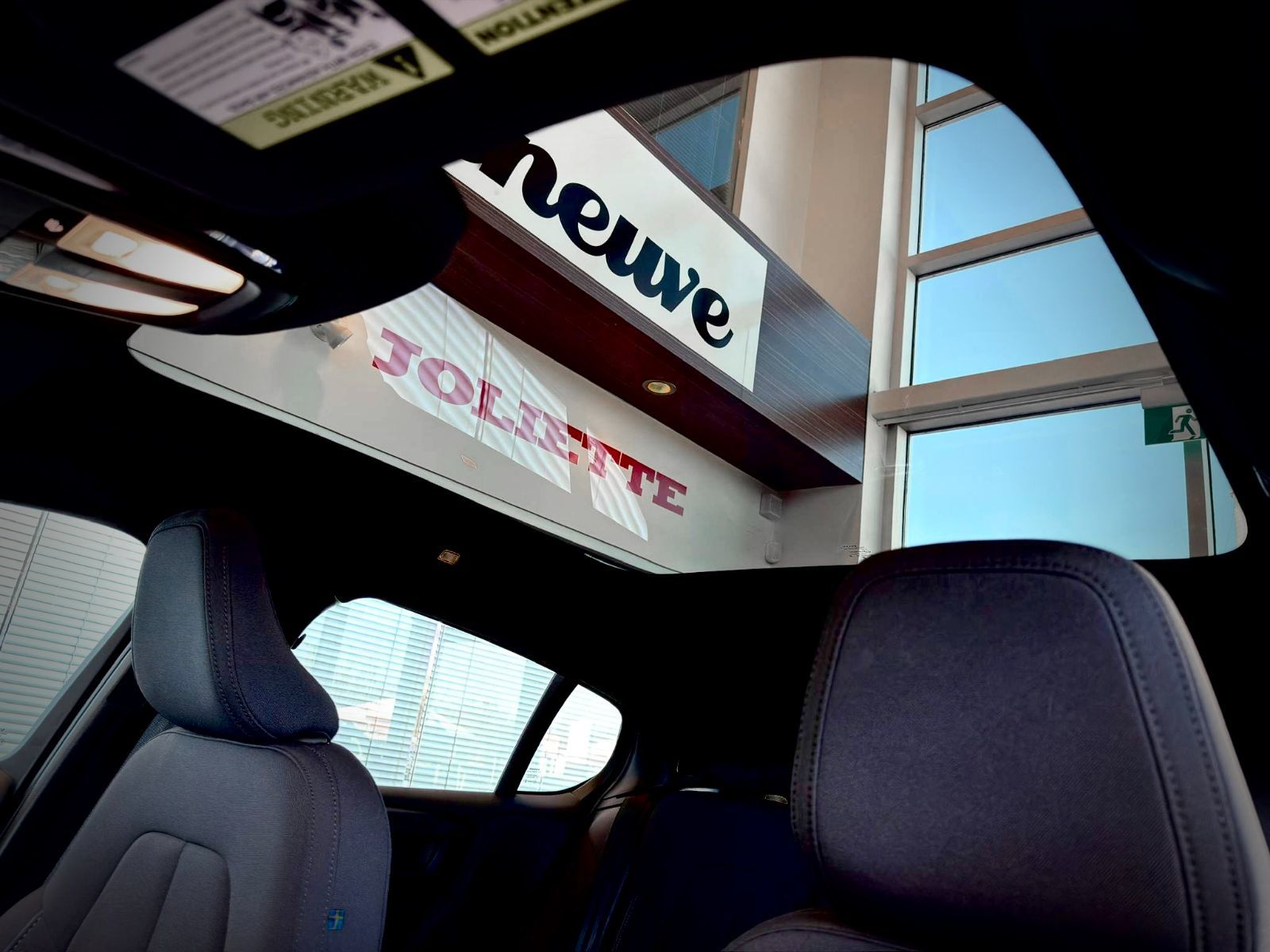 2024 Volvo C40 Recharge Pure Electric Core-17