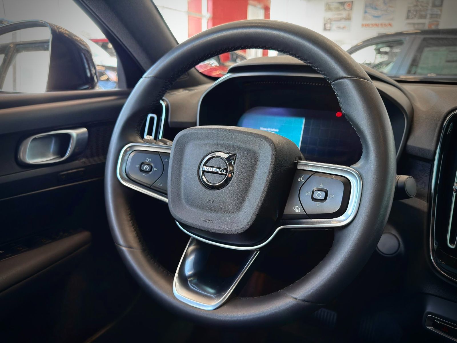 2024 Volvo C40 Recharge Pure Electric Core-24