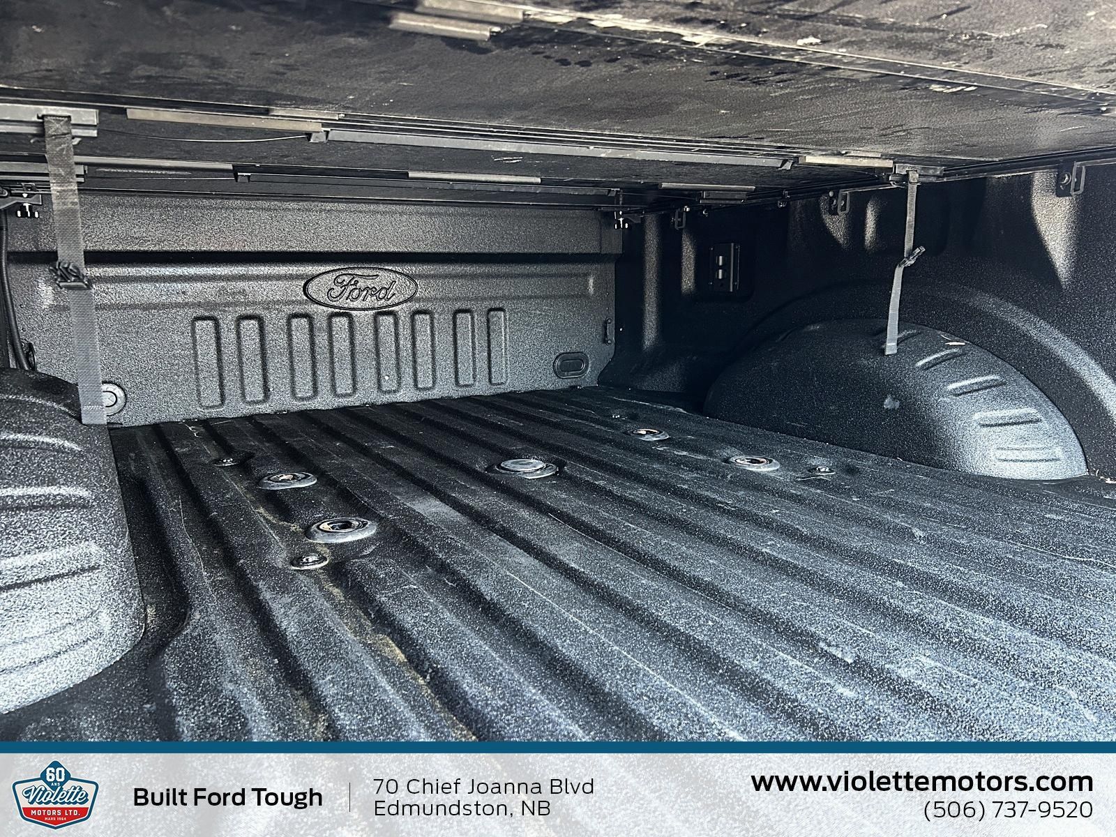 Photo Ford Super Duty F-350 SRW LARIAT 2024 #8
