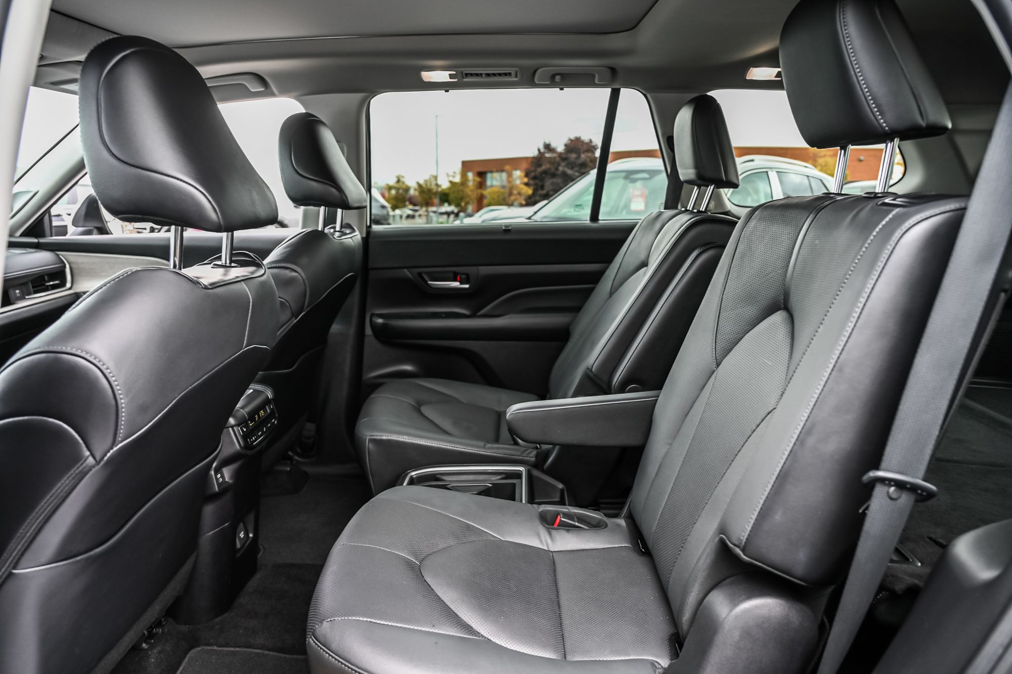 Toyota Grand Highlander  2024