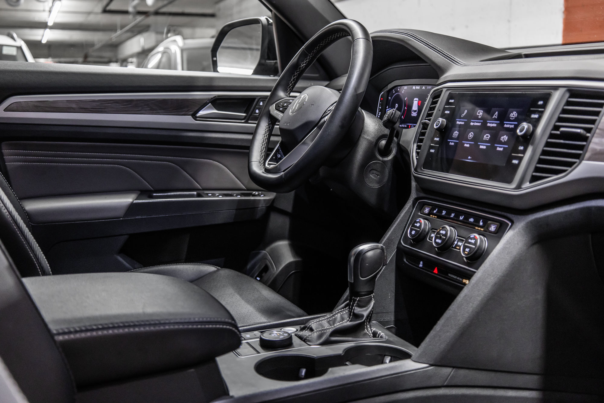 Volkswagen Atlas Cross Sport  2023 à Dorval, Québec
