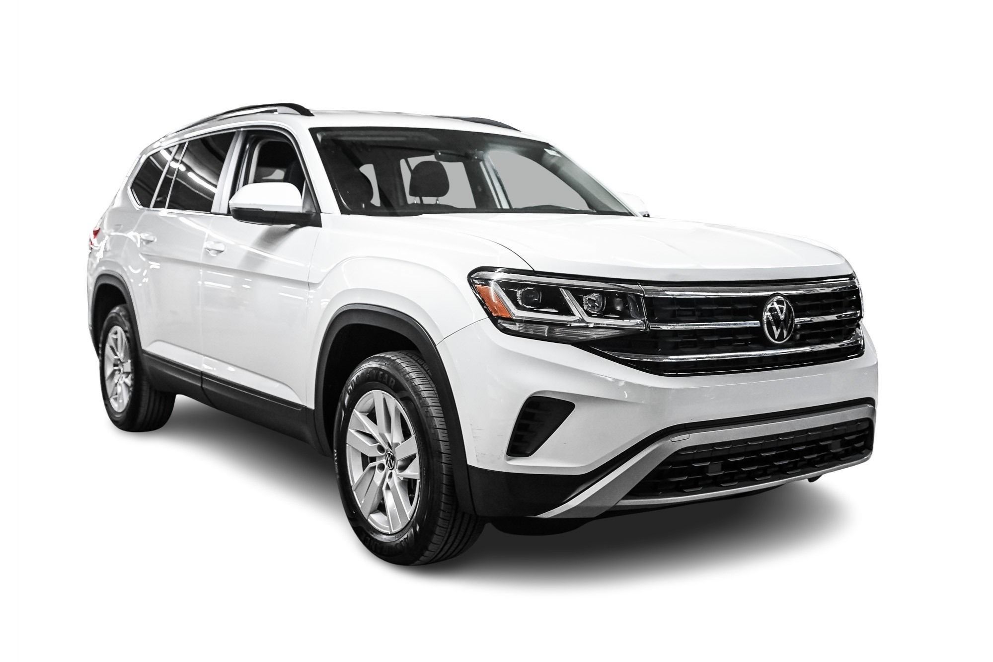 Photo 2021 Volkswagen Atlas Trendline 2.0T 8sp at w/Tip 4MOTION (2) #3
