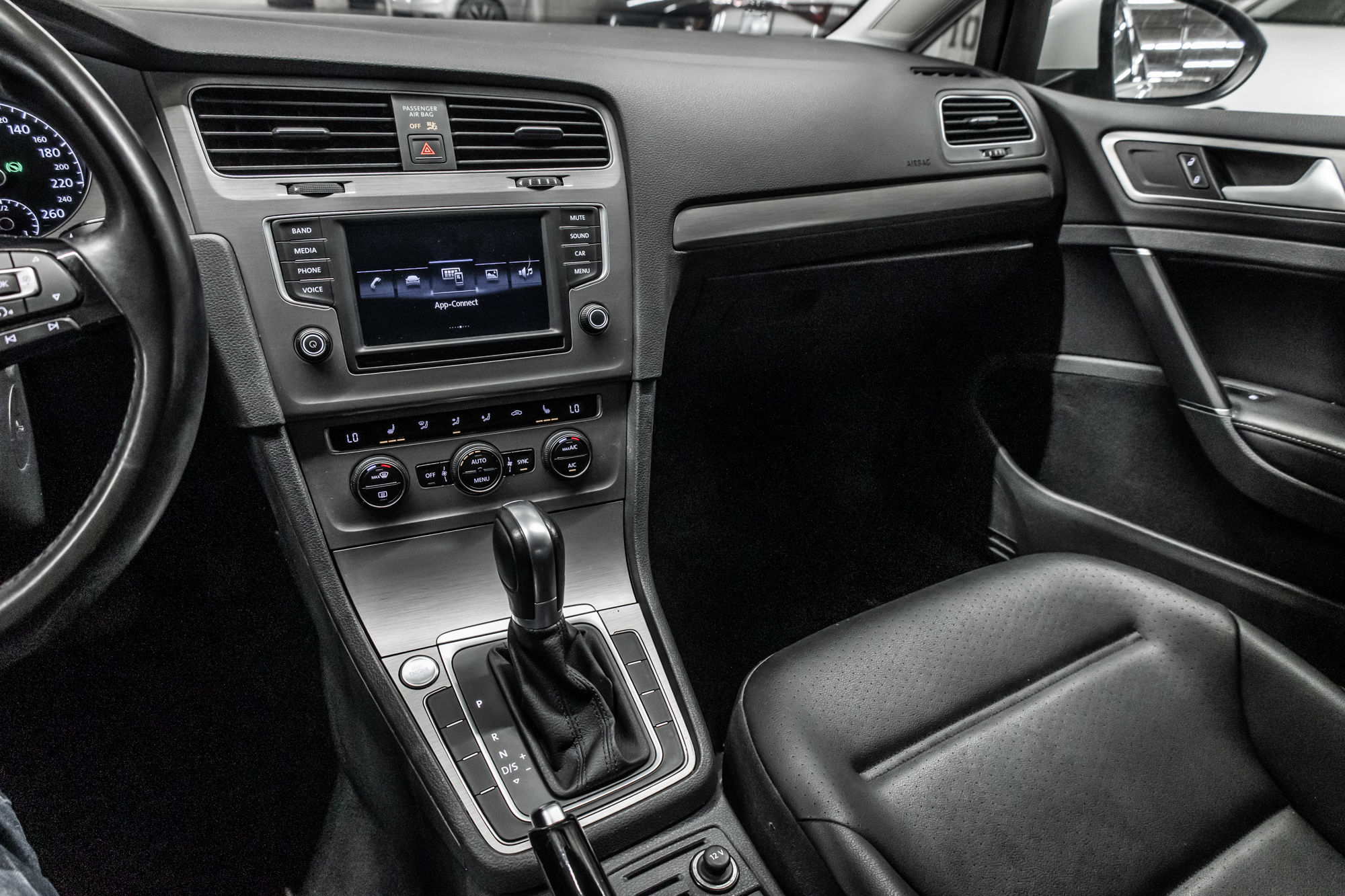 Volkswagen Golf  2017 à Dorval, Québec