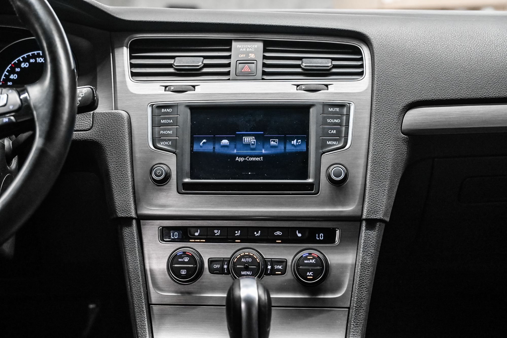 2017 Volkswagen Golf in Dorval, Quebec