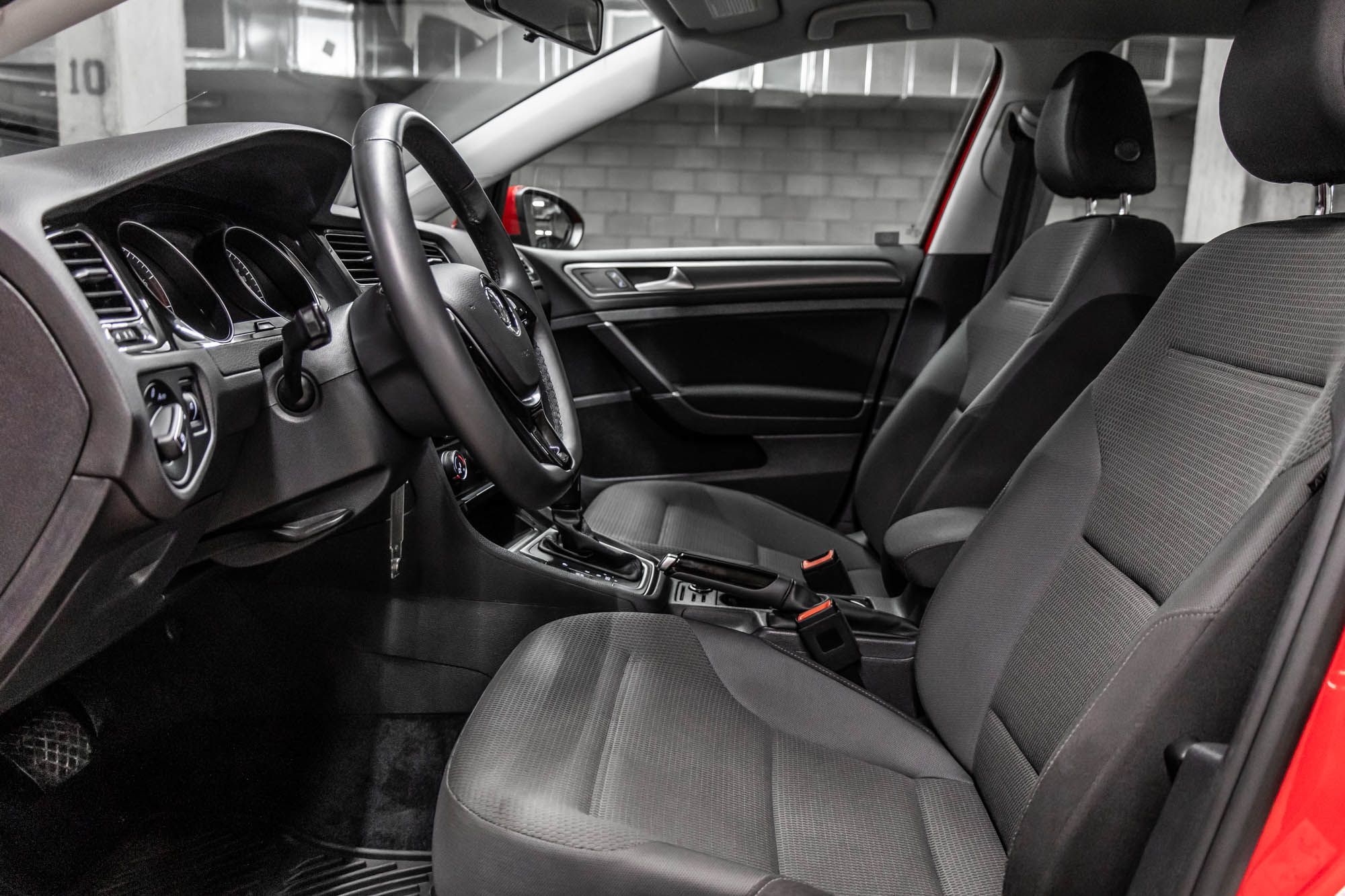 2021 Volkswagen Golf in Dorval, Quebec