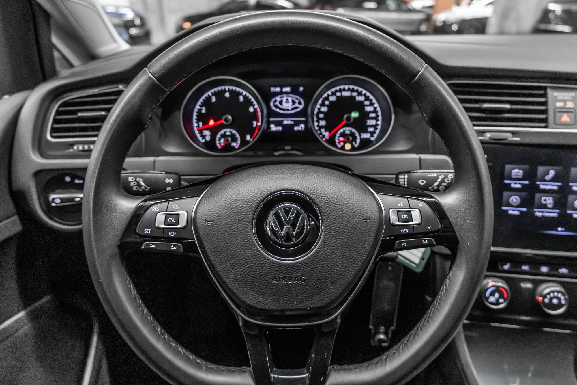 Volkswagen Golf  2021