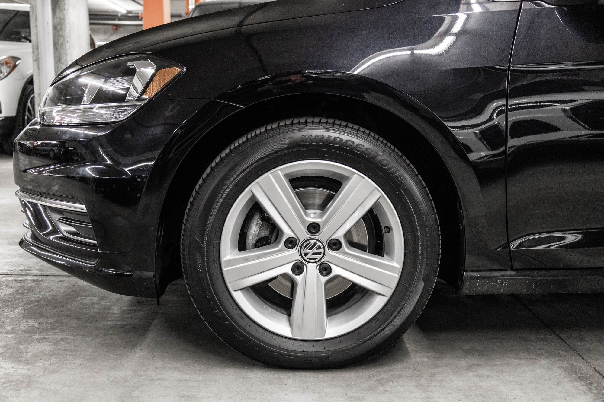 Volkswagen Golf  2021