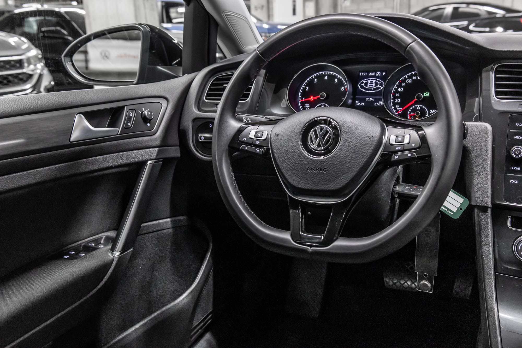 Volkswagen Golf  2021