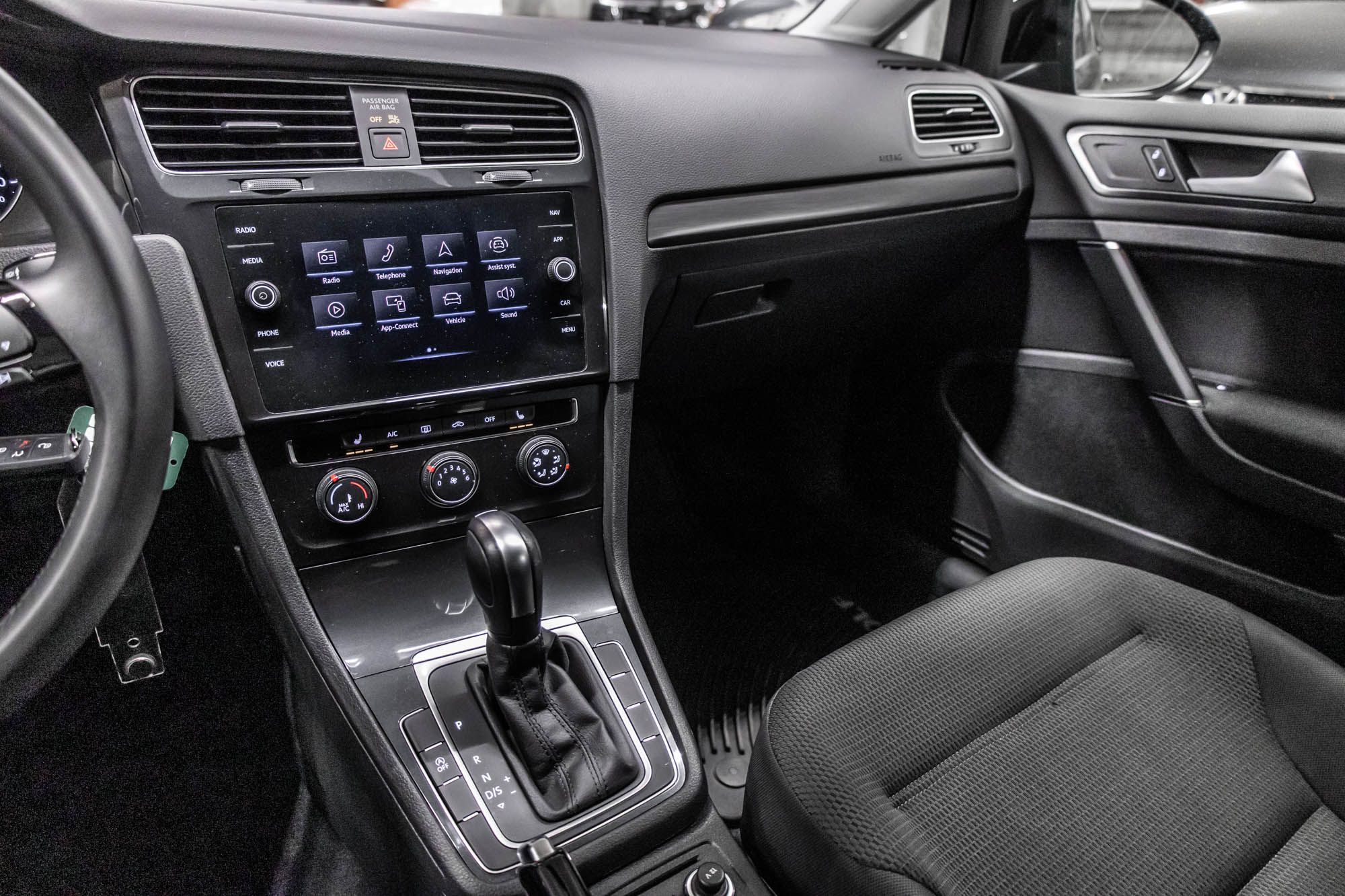 Volkswagen Golf  2021