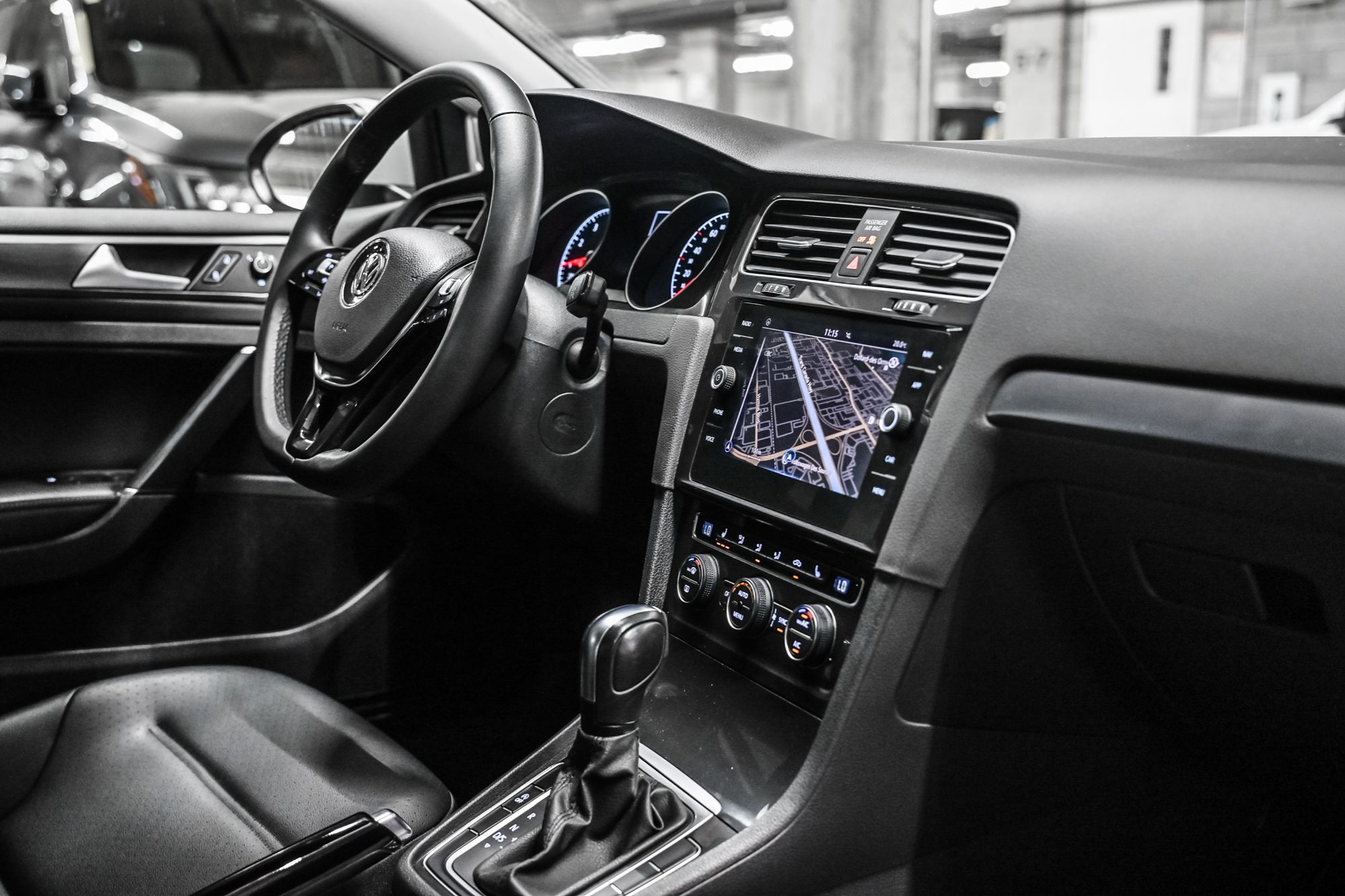 Volkswagen Golf  2021 à Dorval, Québec