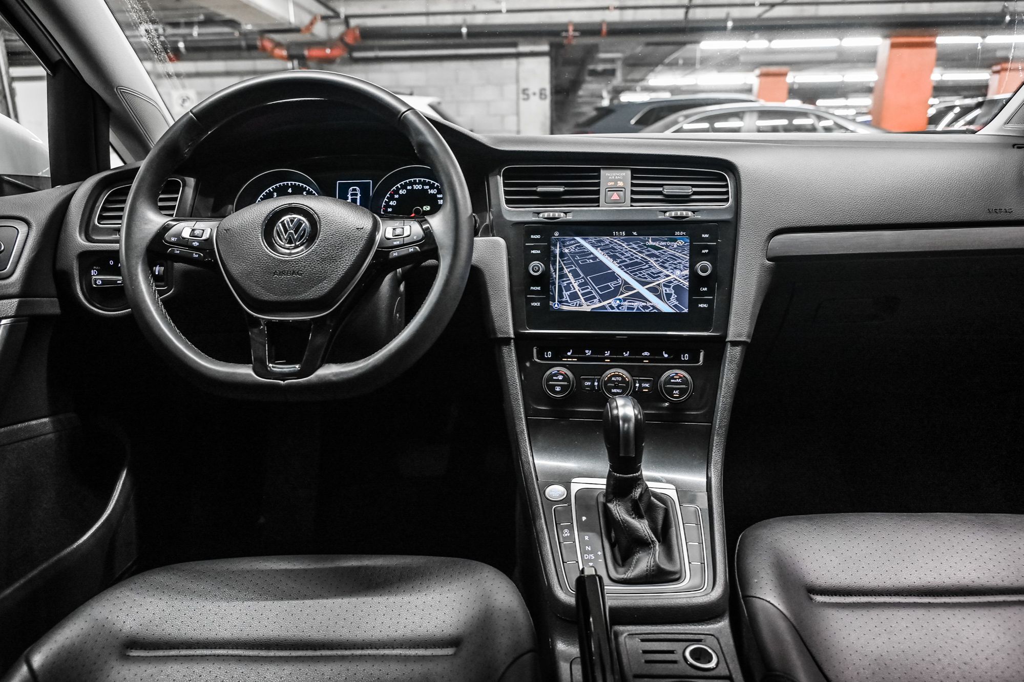 Volkswagen Golf  2021 à Dorval, Québec