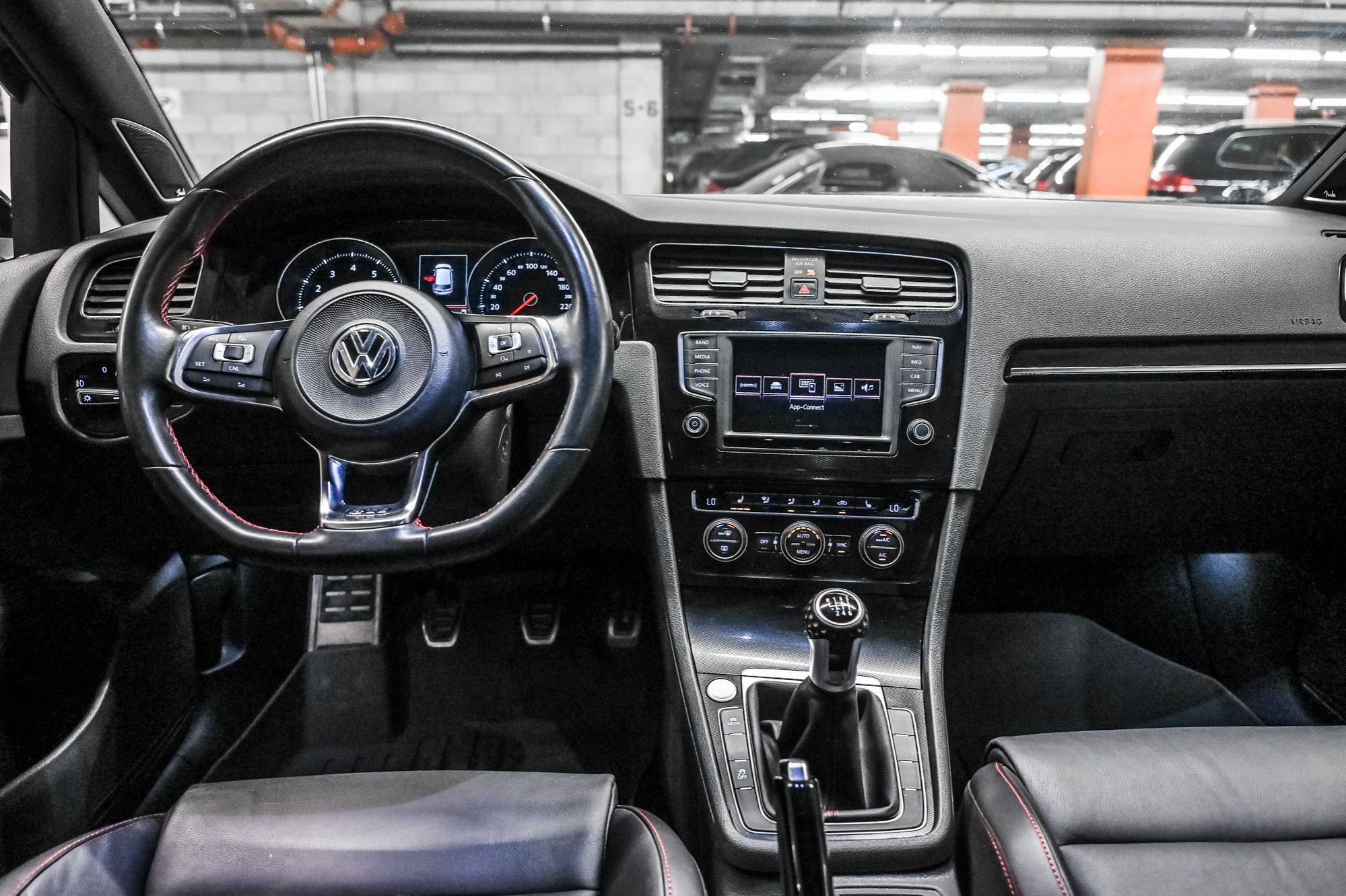 2017 Volkswagen GOLF GTI in Dorval, Quebec