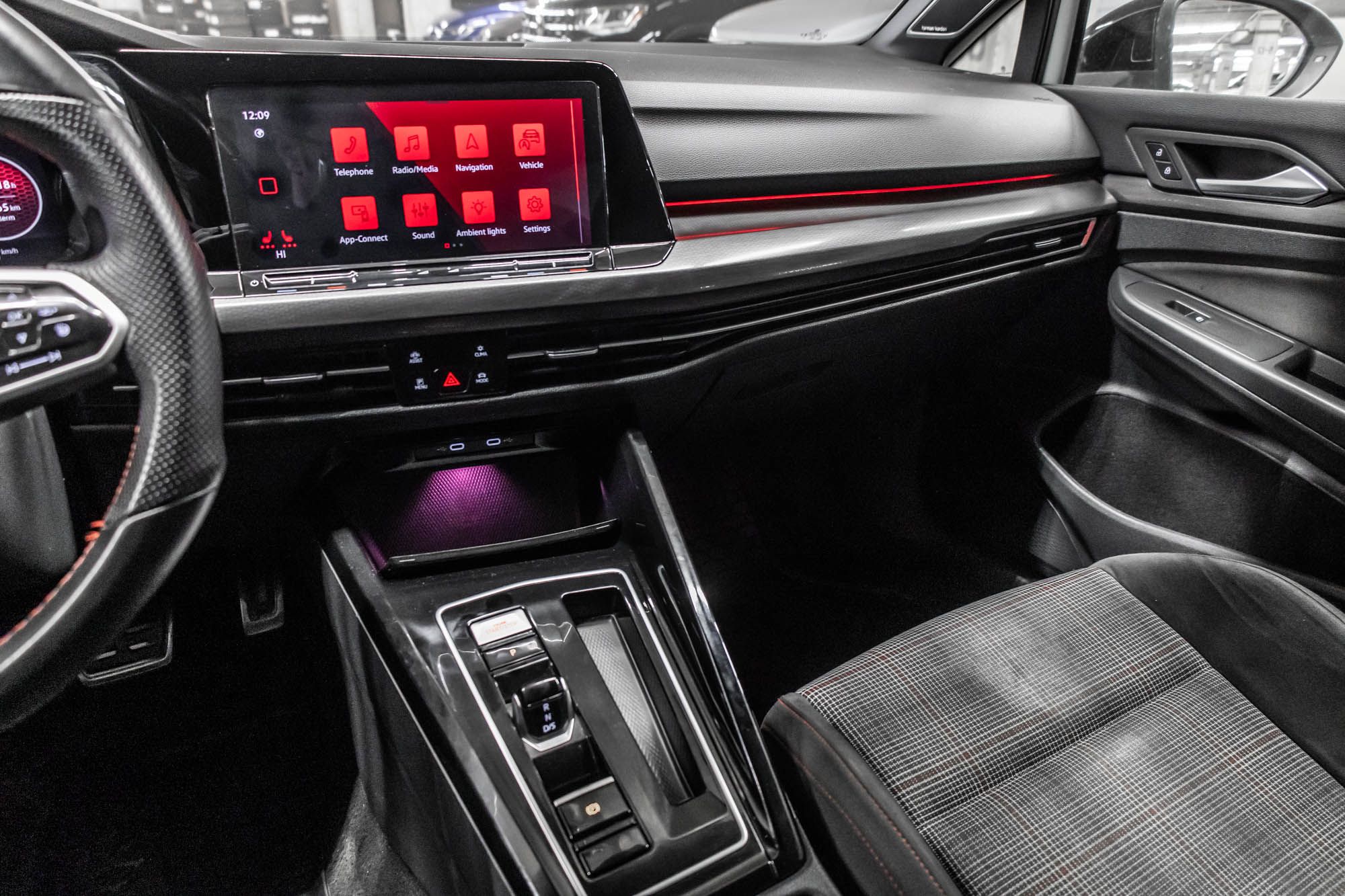 Volkswagen GTI  2023 à Dorval, Québec