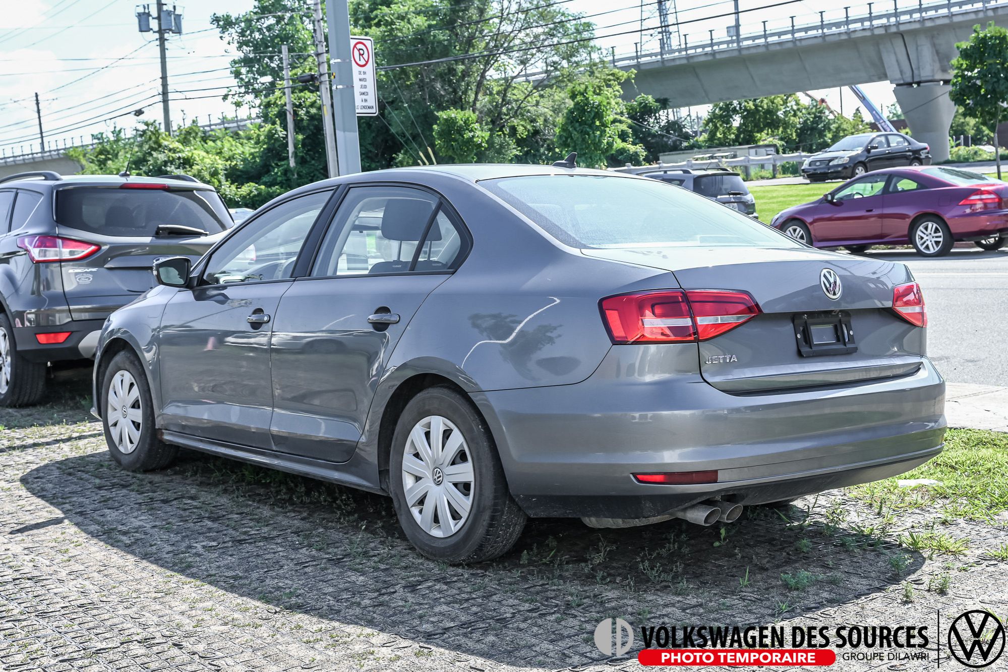 Photo Volkswagen Jetta Trendline 2.0 6sp at 2015 #2