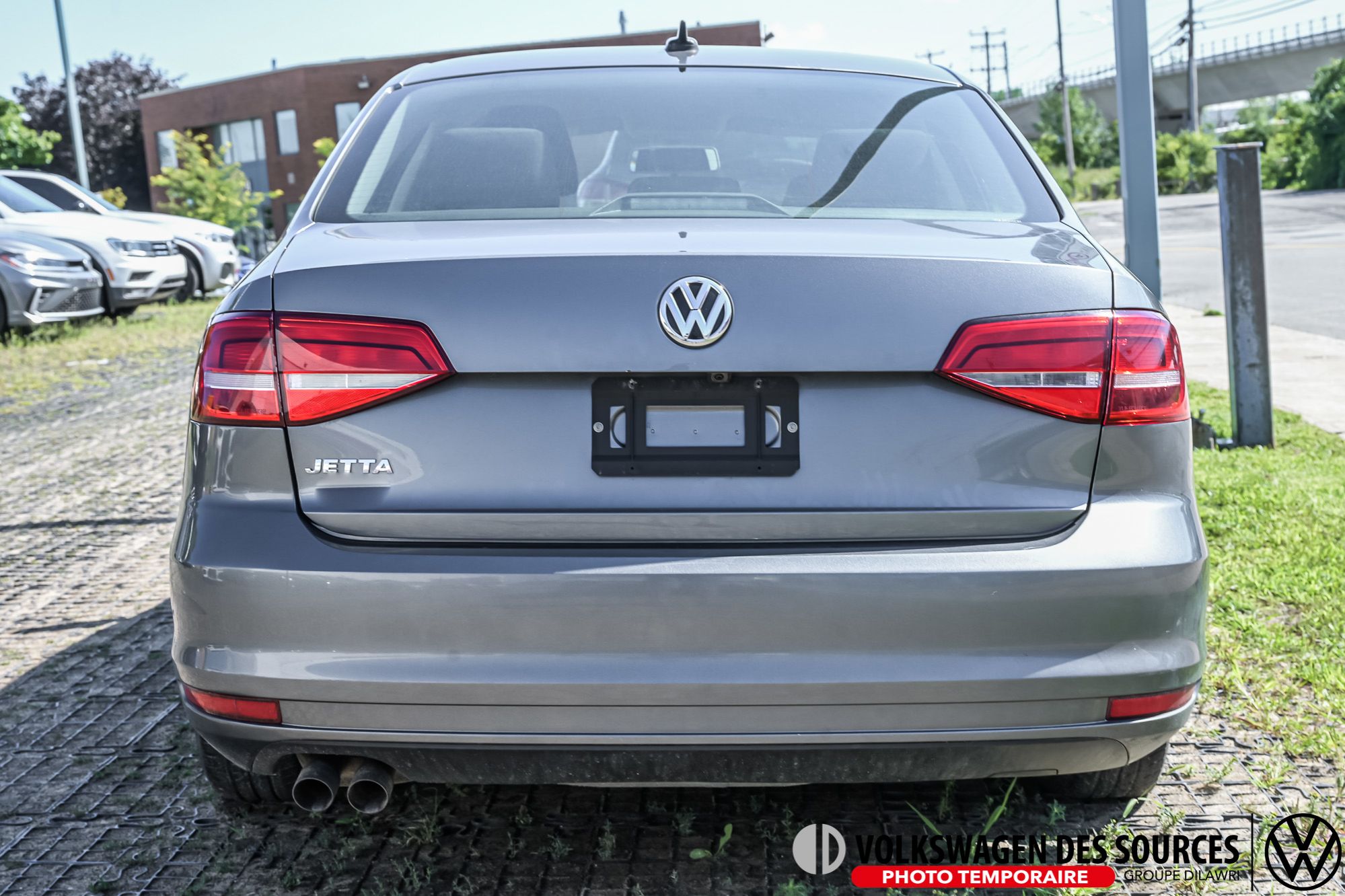 Photo Volkswagen Jetta Trendline 2.0 6sp at 2015 #3