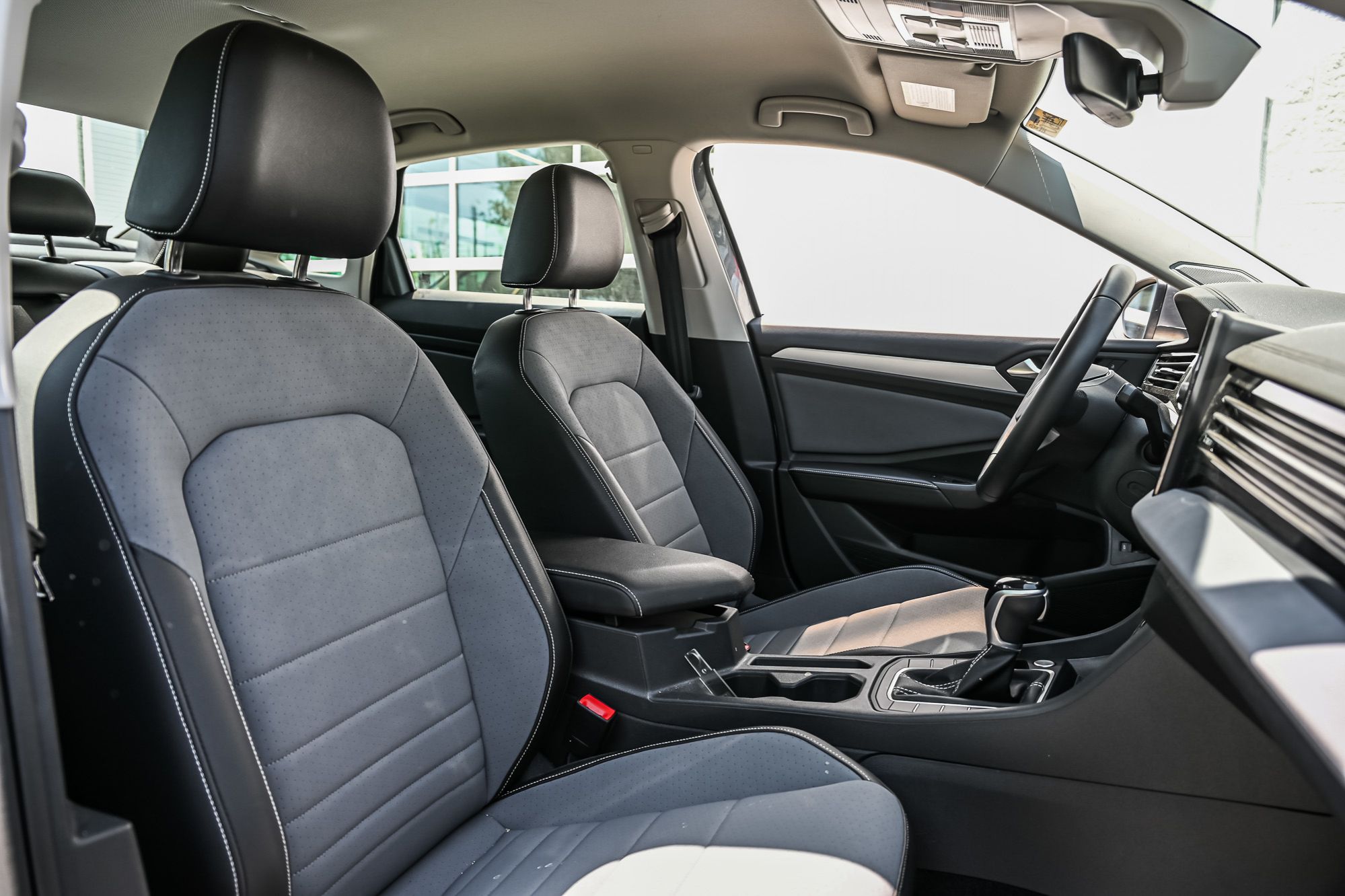 2025 Volkswagen Jetta in Dorval, Quebec