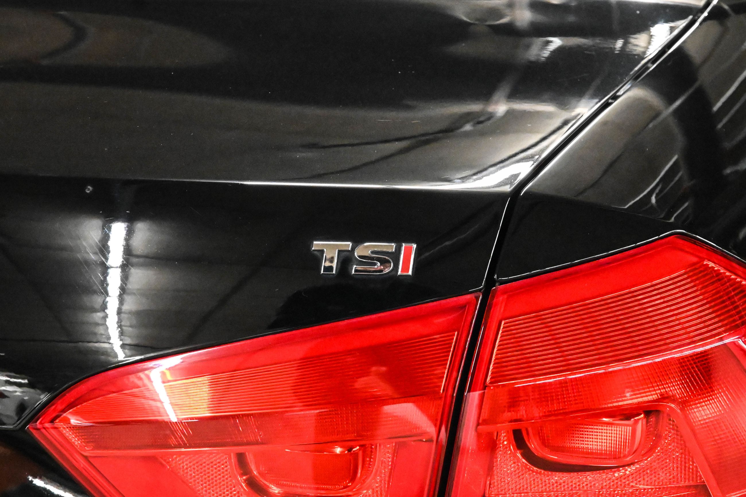 2015 Volkswagen Passat in Dorval, Quebec