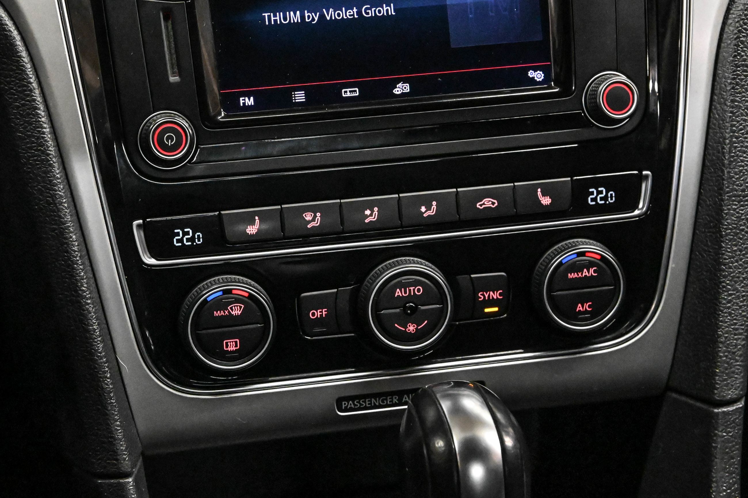 Volkswagen Passat  2016 à Dorval, Québec