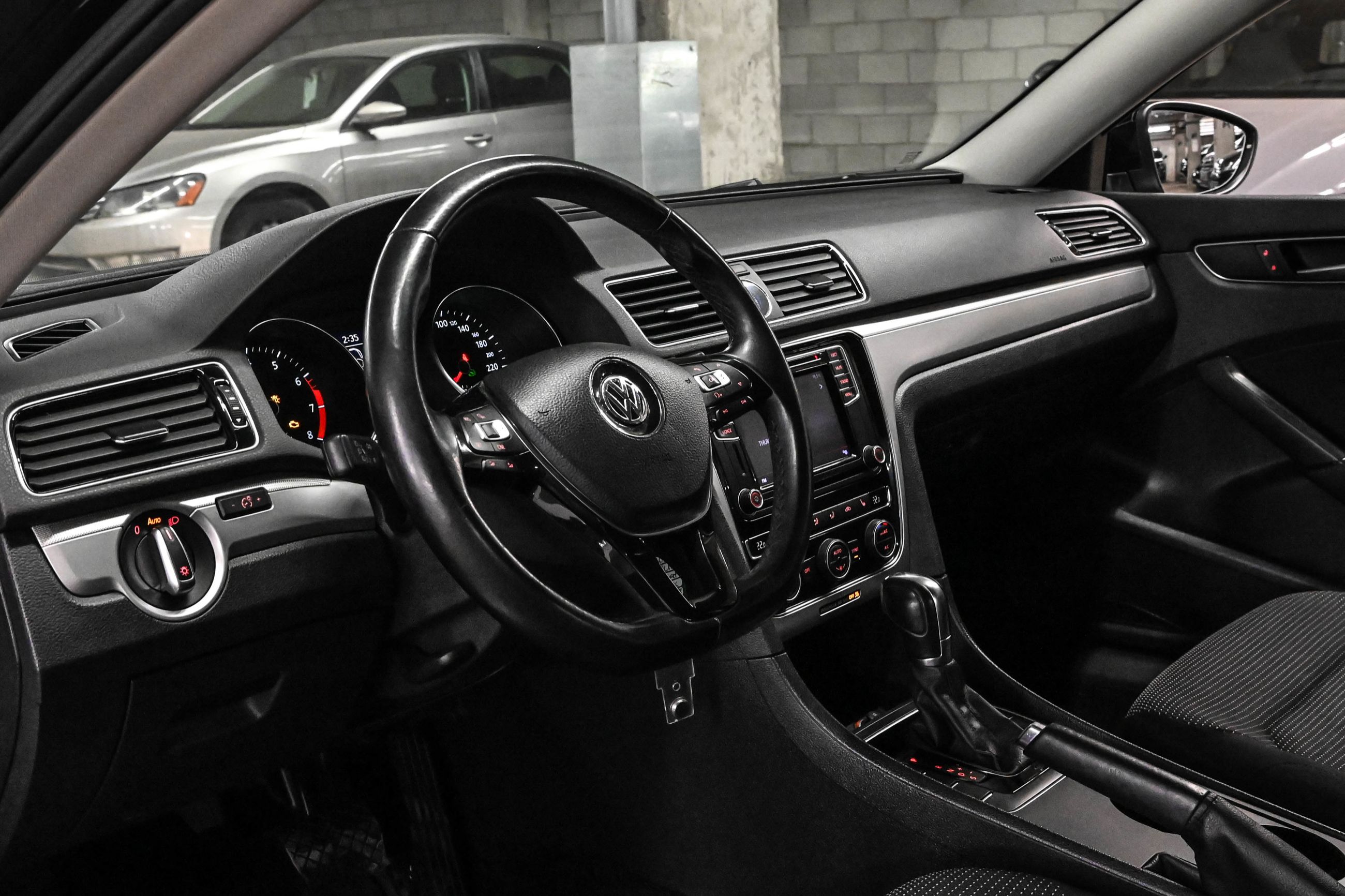 Volkswagen Passat  2016 à Dorval, Québec