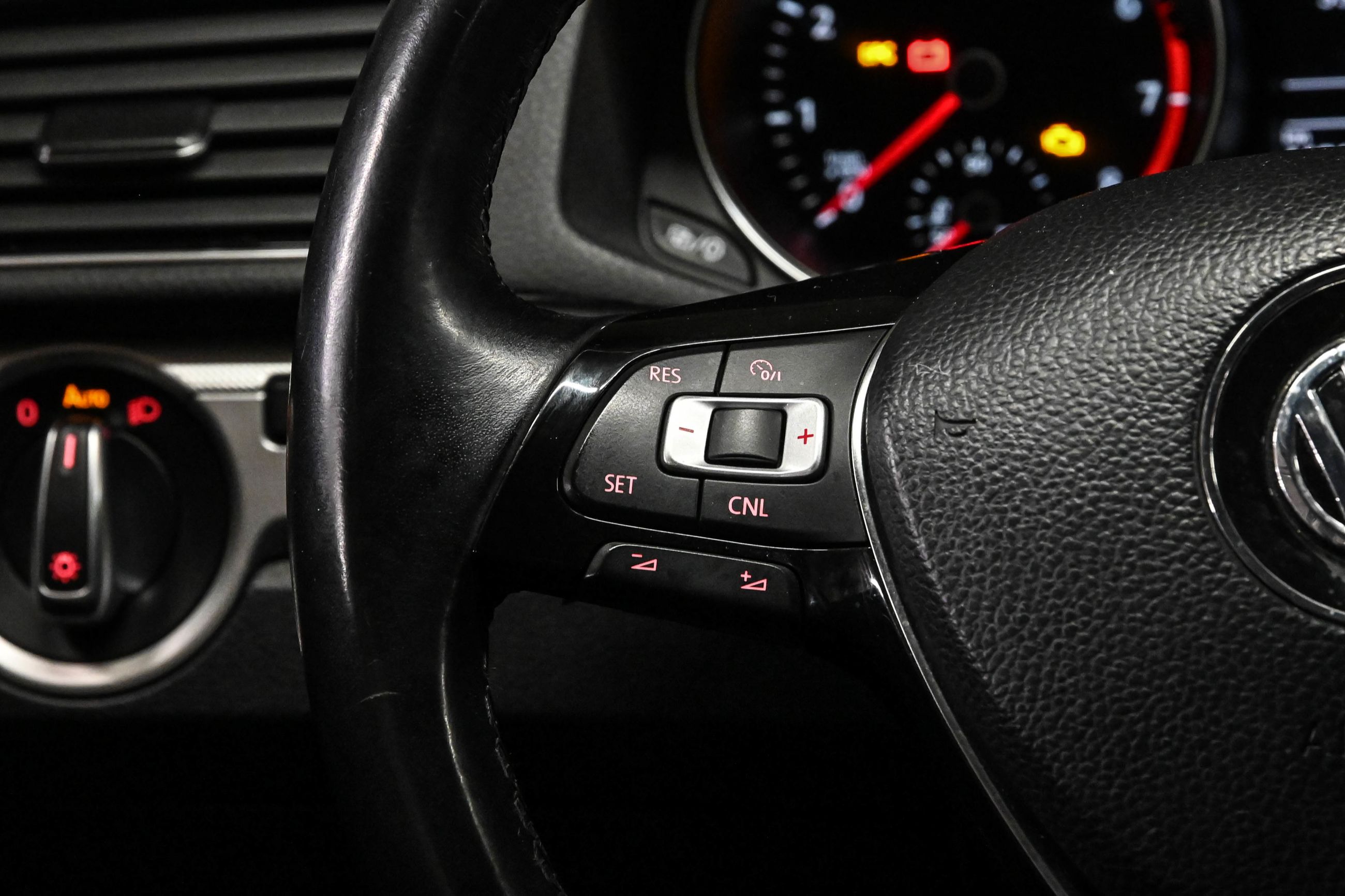 Volkswagen Passat  2016 à Dorval, Québec