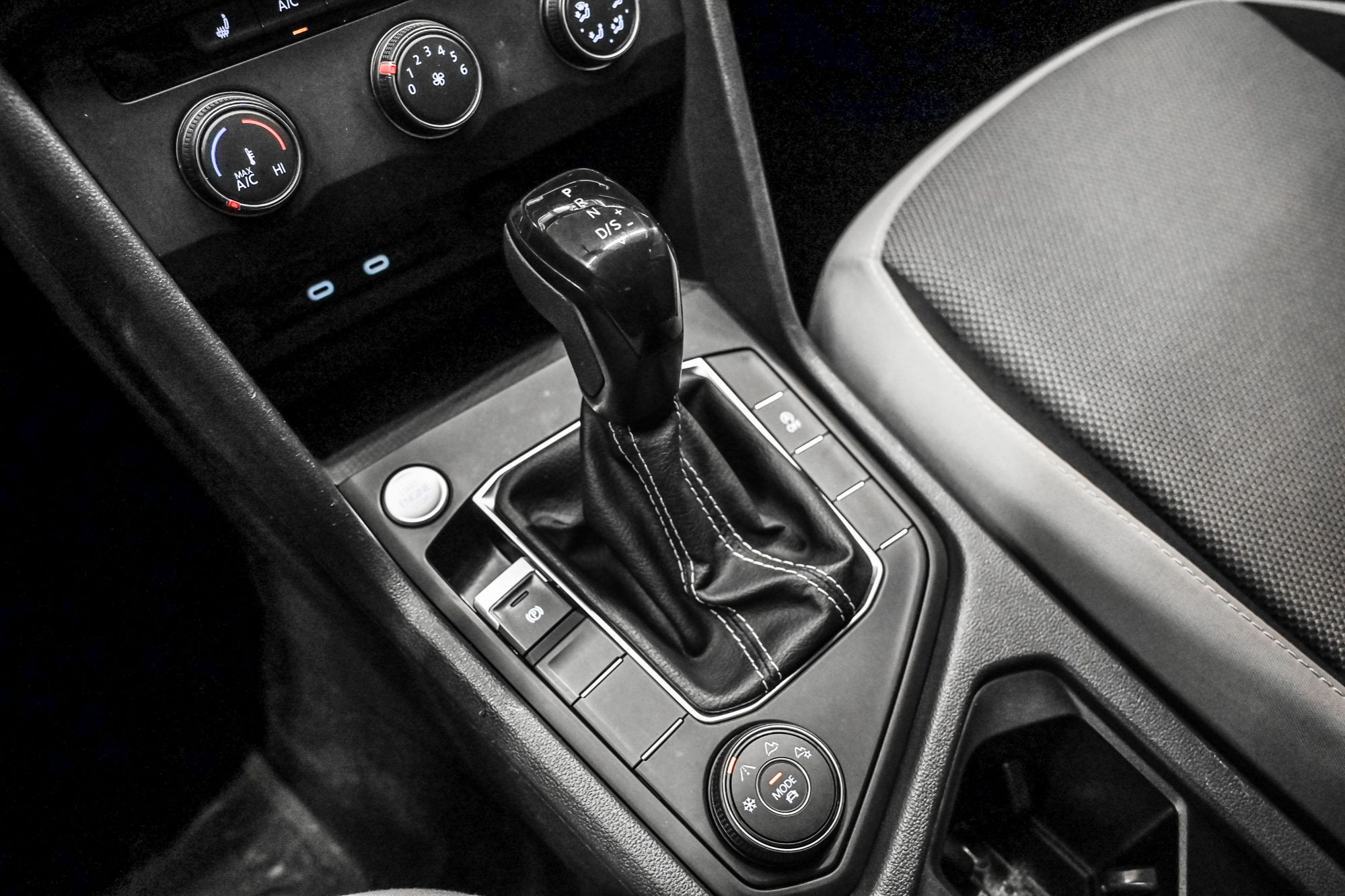 Volkswagen Taos  2022 à Dorval, Québec