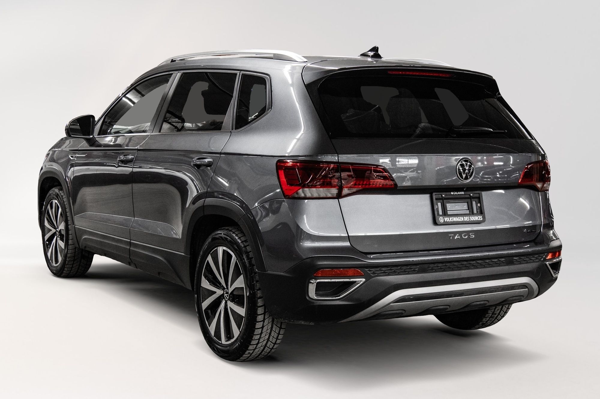 Volkswagen Taos  2023 à Dorval, Québec
