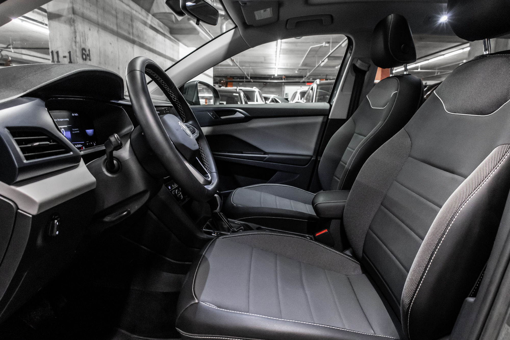 Volkswagen Taos  2023 à Dorval, Québec
