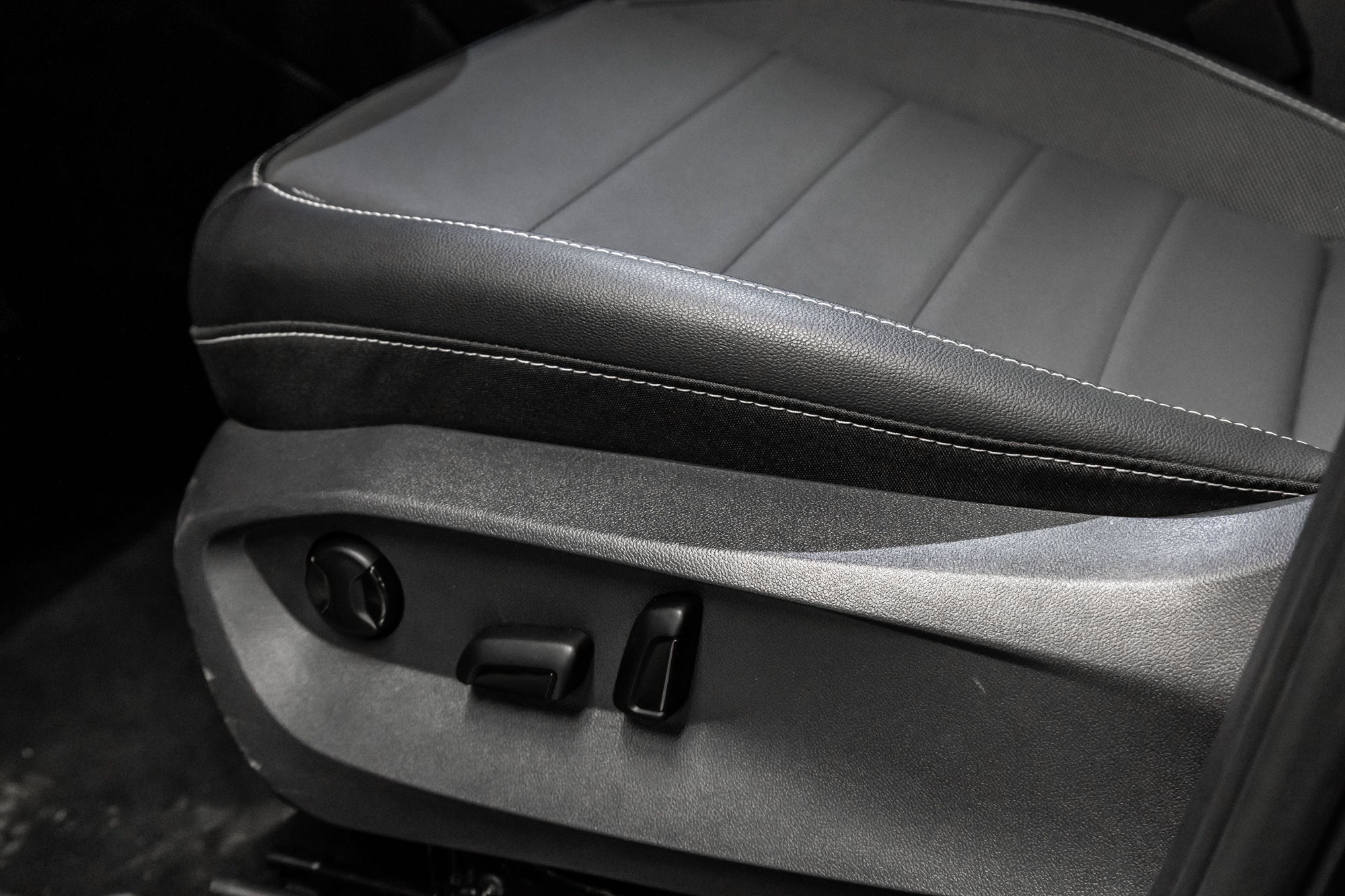 Volkswagen Taos  2023 à Dorval, Québec