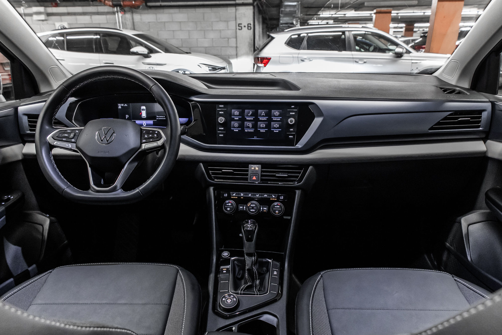 Volkswagen Taos  2023 à Dorval, Québec
